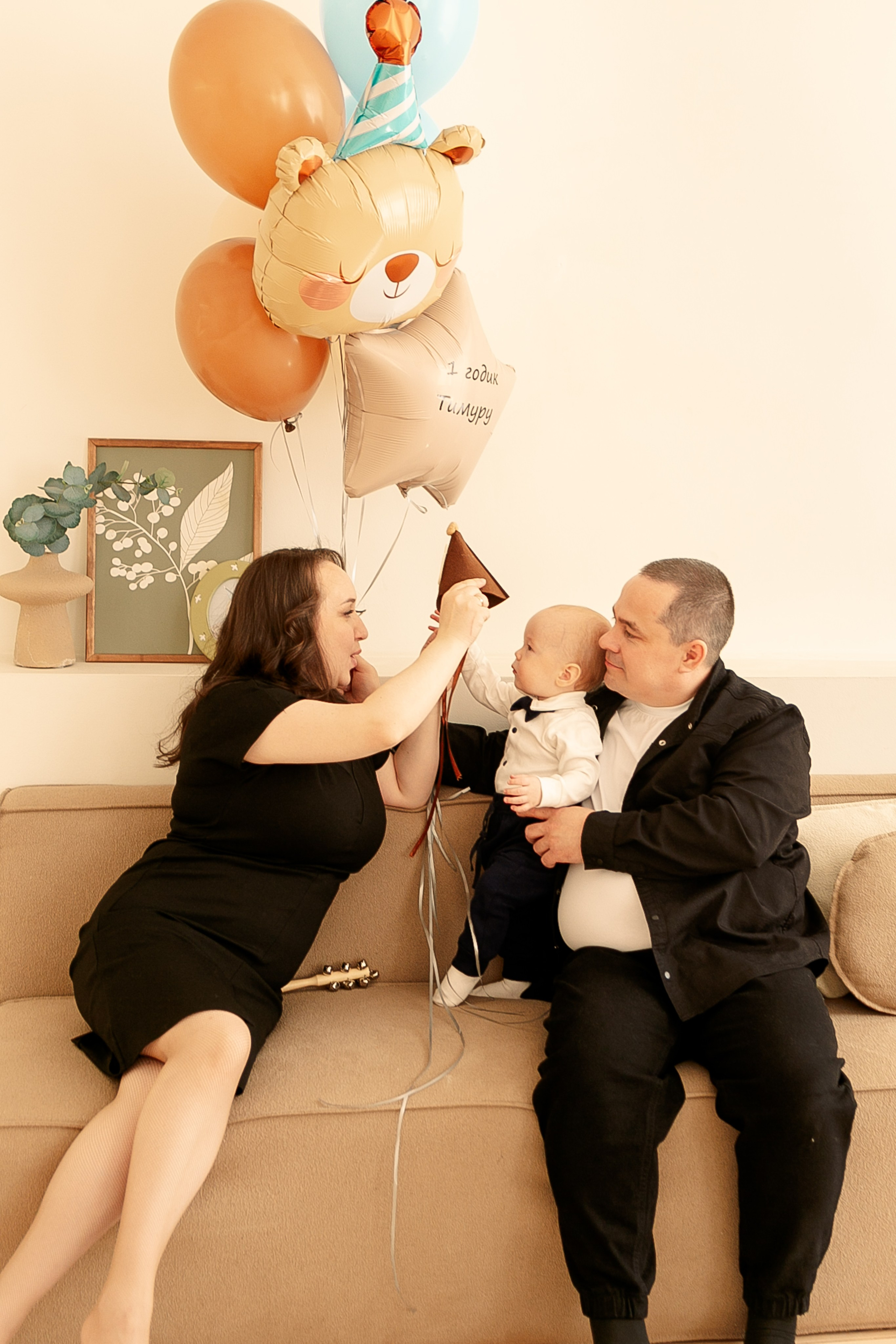 Тимуру 1 годик. Семейный фотограф Фотосессия беременности  Екатеринбург Елена Луткова