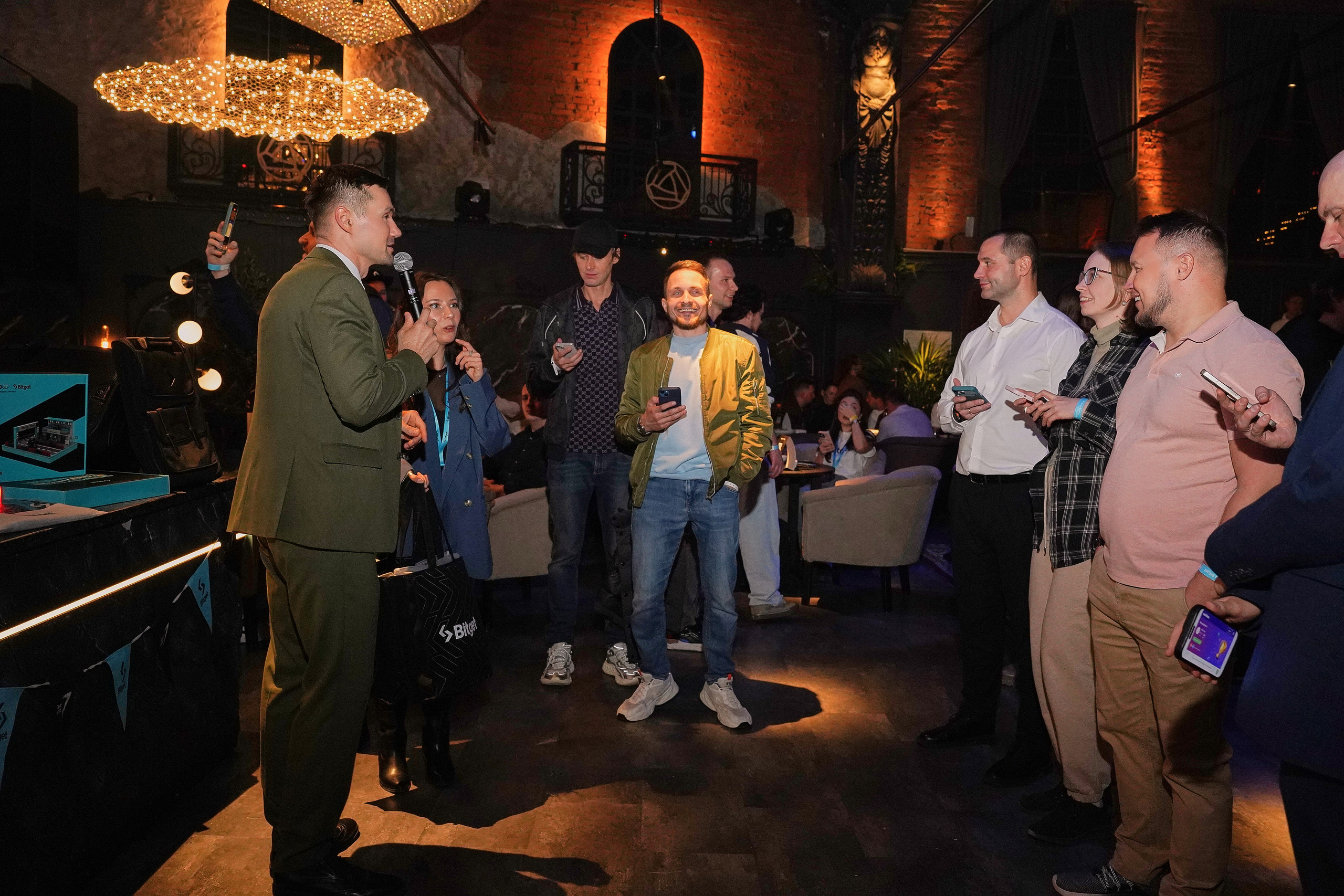 Bitget. Фотограф