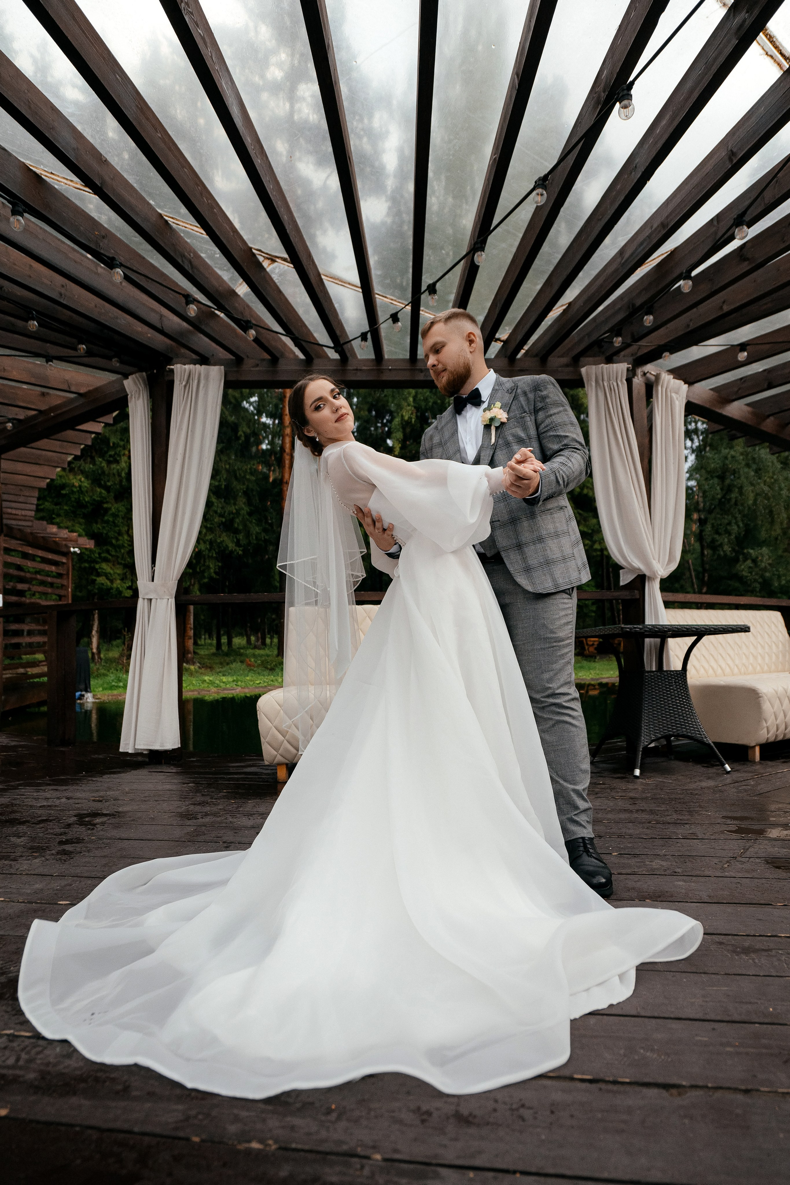 Дождик свадьбе не помеха! Гребнево, Барин. Свадебный и семейный фотограф Виктория Носачёва. Щелково, Москва и МО