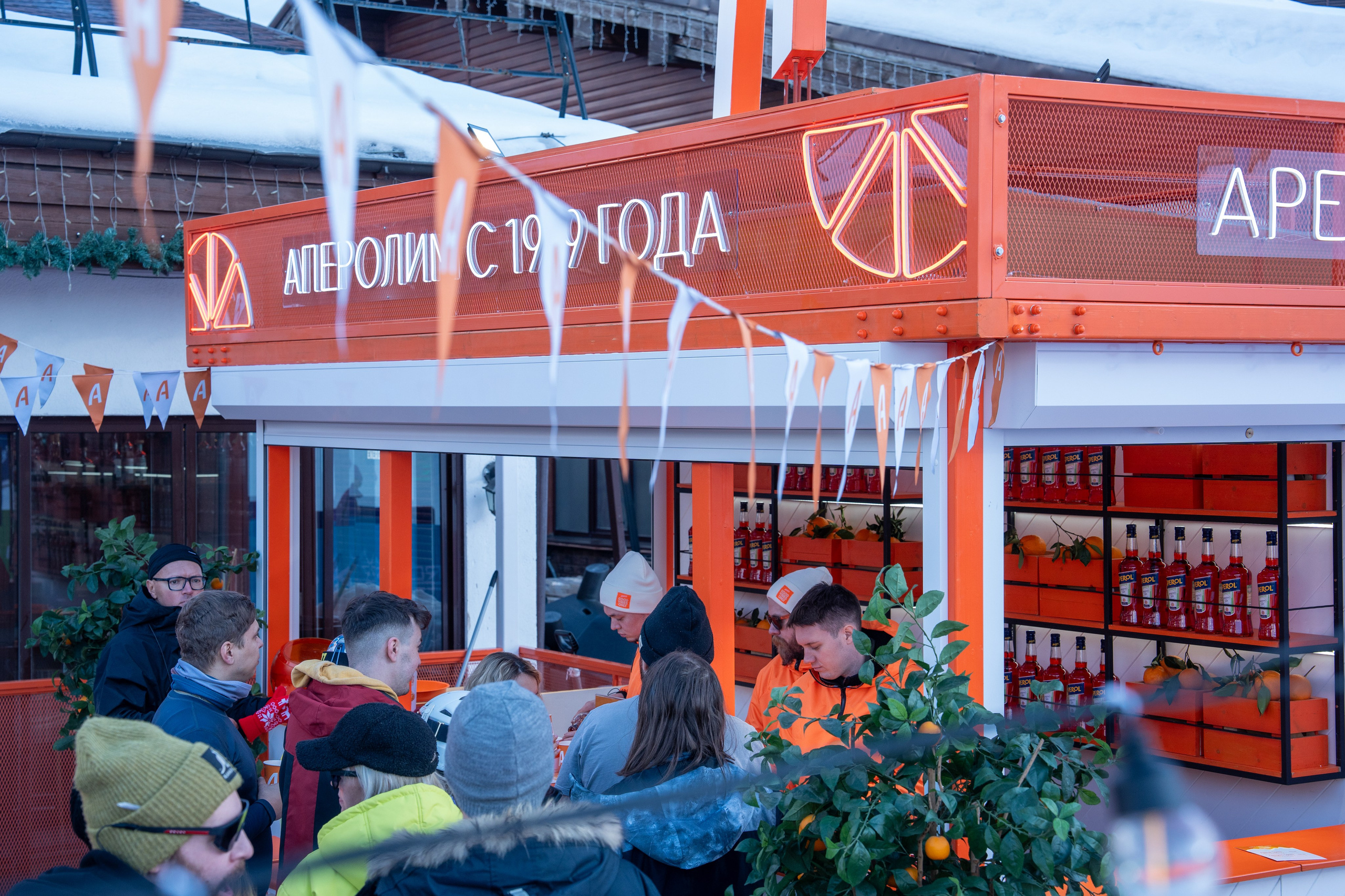 Фотоотчет партнерской интеграции Aperol Spritz на Роза Фест 2025. Репортажный фотограф в Красной Поляне и Сочи Павлюченко Екатерина