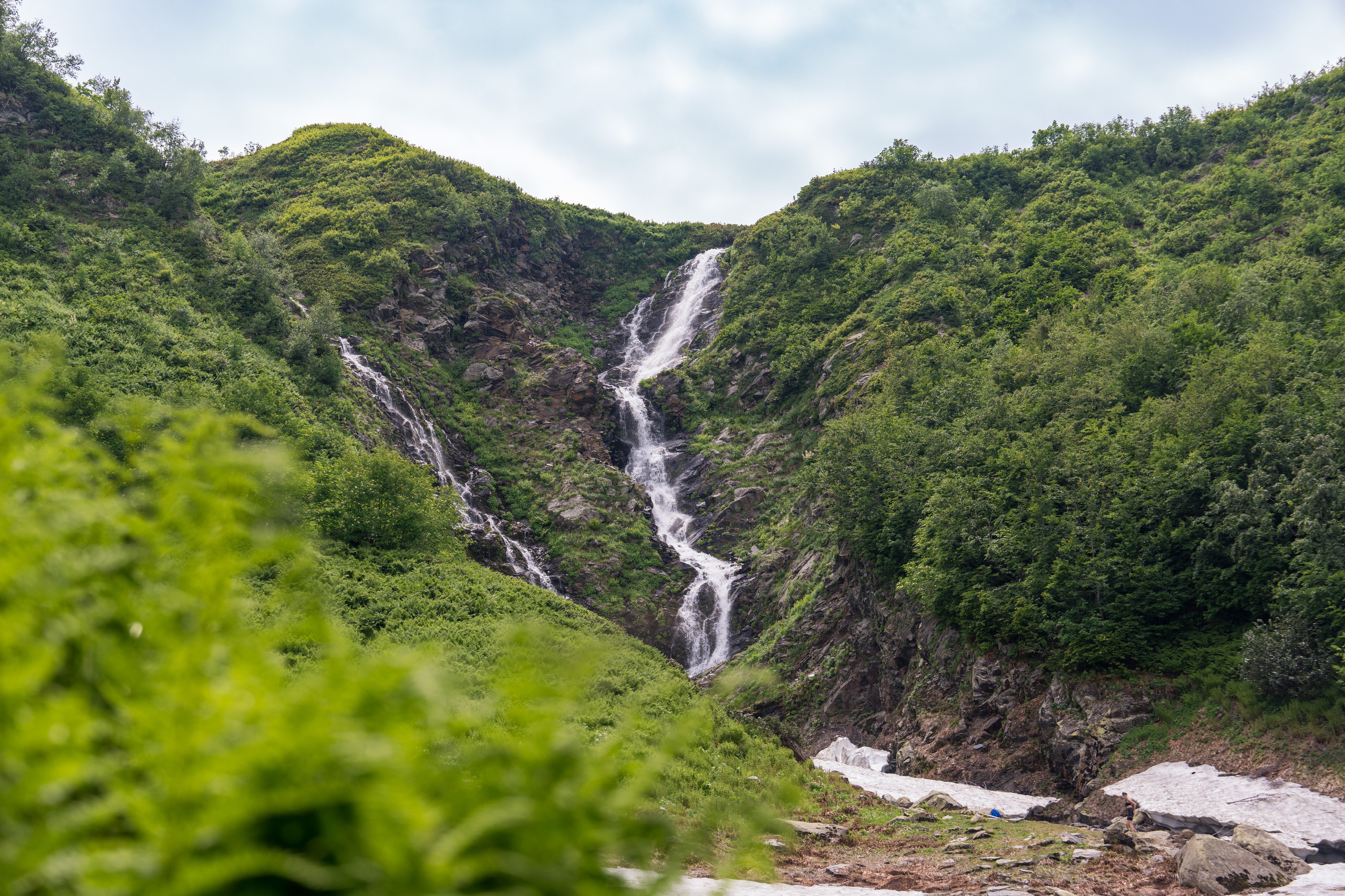 MICE мероприятие для компании «Доставка морем»: хайкинг к Ачипсинским водопадам. Репортажный фотограф в Красной Поляне и Сочи Павлюченко Екатерина
