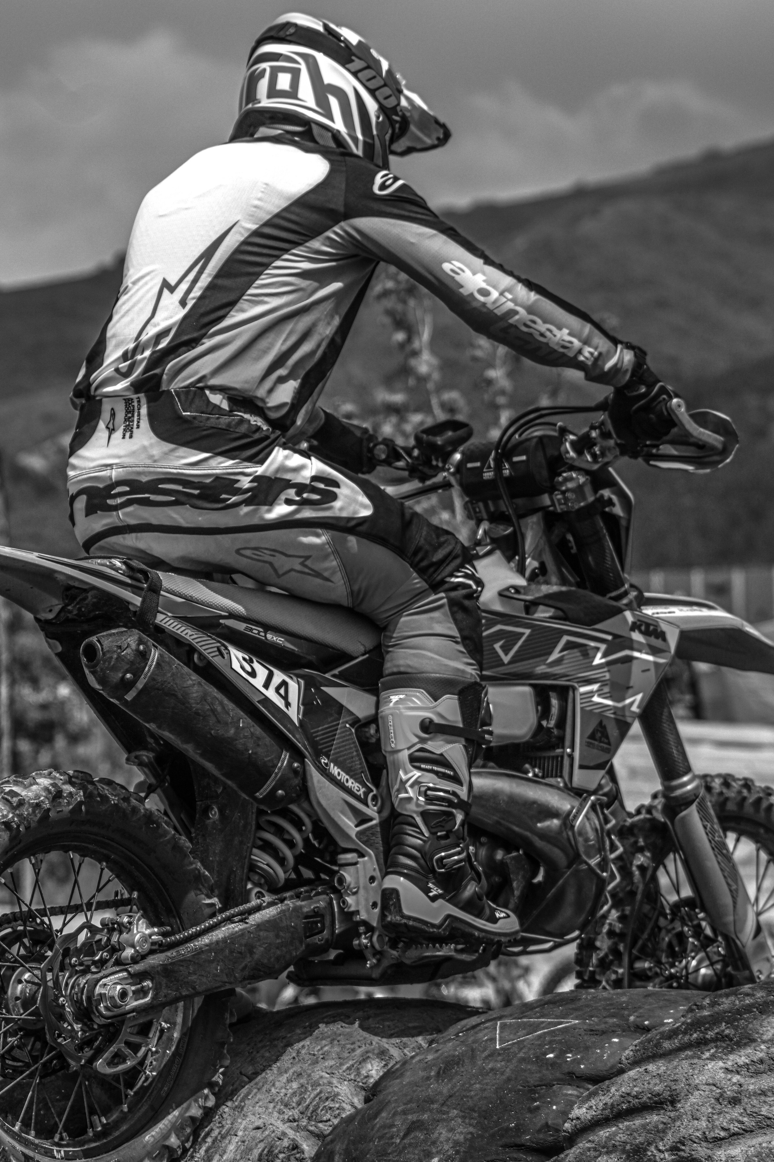 Enduro. Ivaladimirovna1995.wfolio.pro