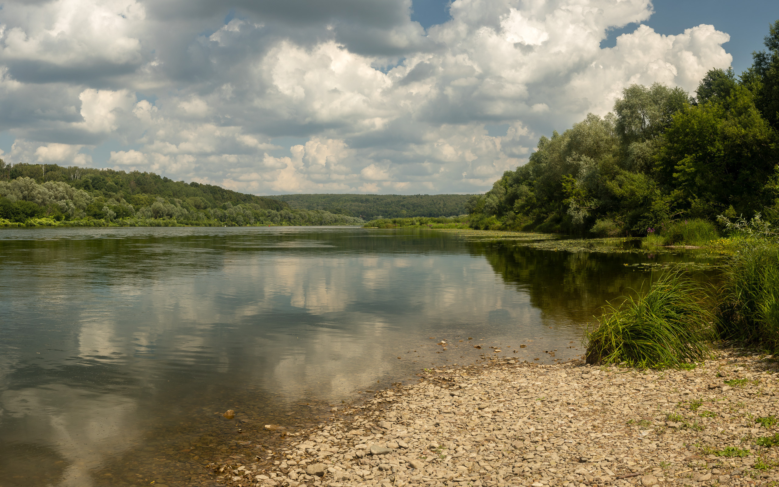 Река Ока в августе