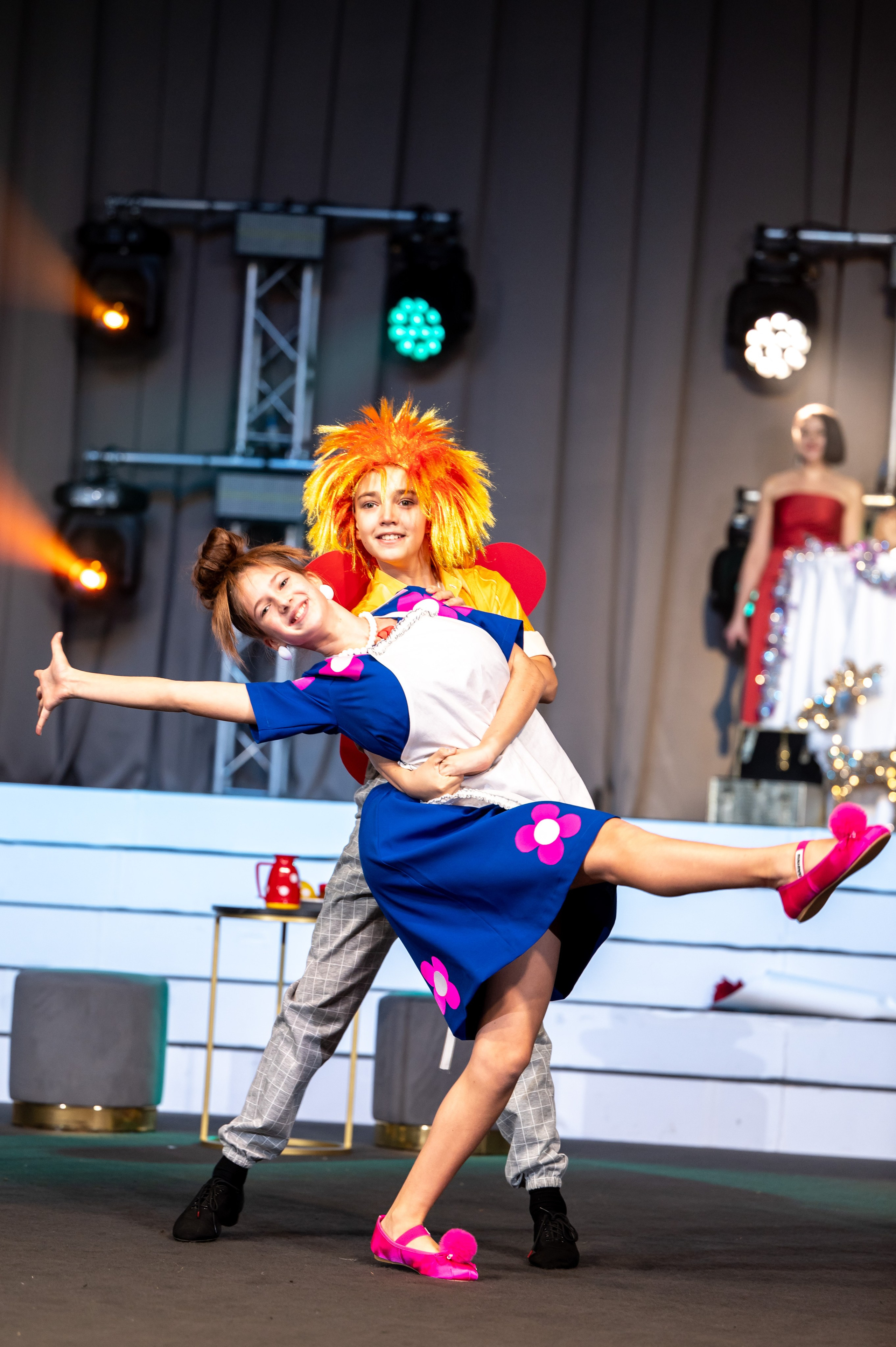 SL Новогодний отчетный концерт 2024/2025. Спортивный фотограф в Туле и Тульской области. Файсханова Фото Спорт