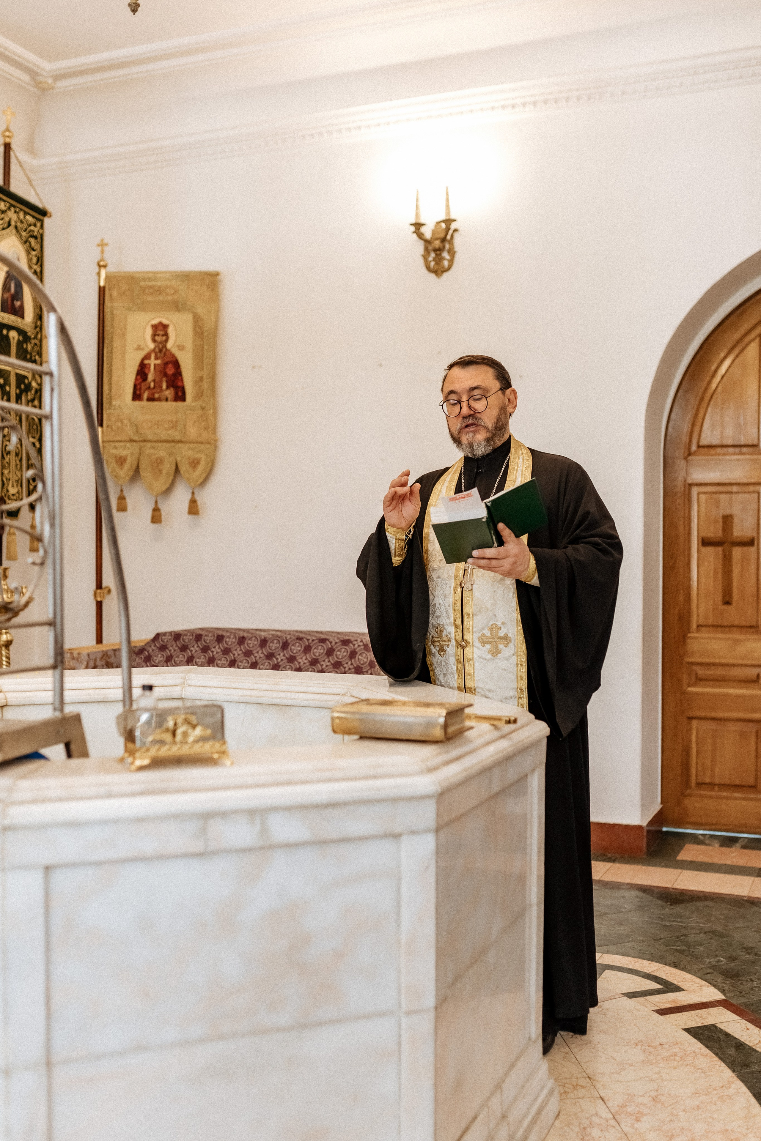 Крещение. Церковь иконы Божией Матери Живоносный Источник в Царицыно. Профессиональный фотограф, Москва |Видное Елена Елизарова