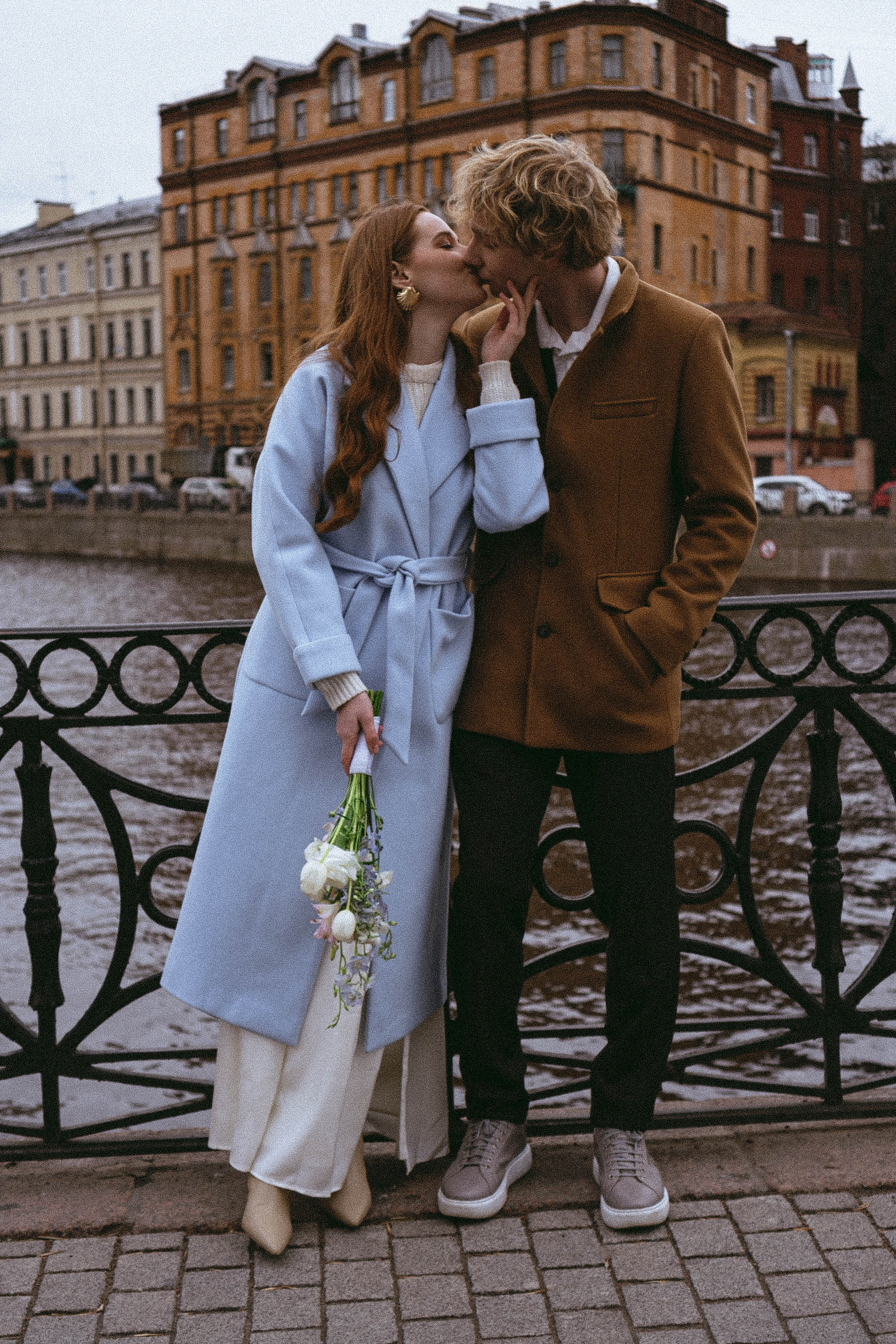 СВАДЕБНАЯ ПРОГУЛКА ПО ПЕТРОГРАДКЕ ВЕСНОЙ (ФОТОСЕССИИЯ ПАРЫ СВАДЕБНАЯ). Профессиональный фотограф, Санкт-Петербург — Виктория Богомолова