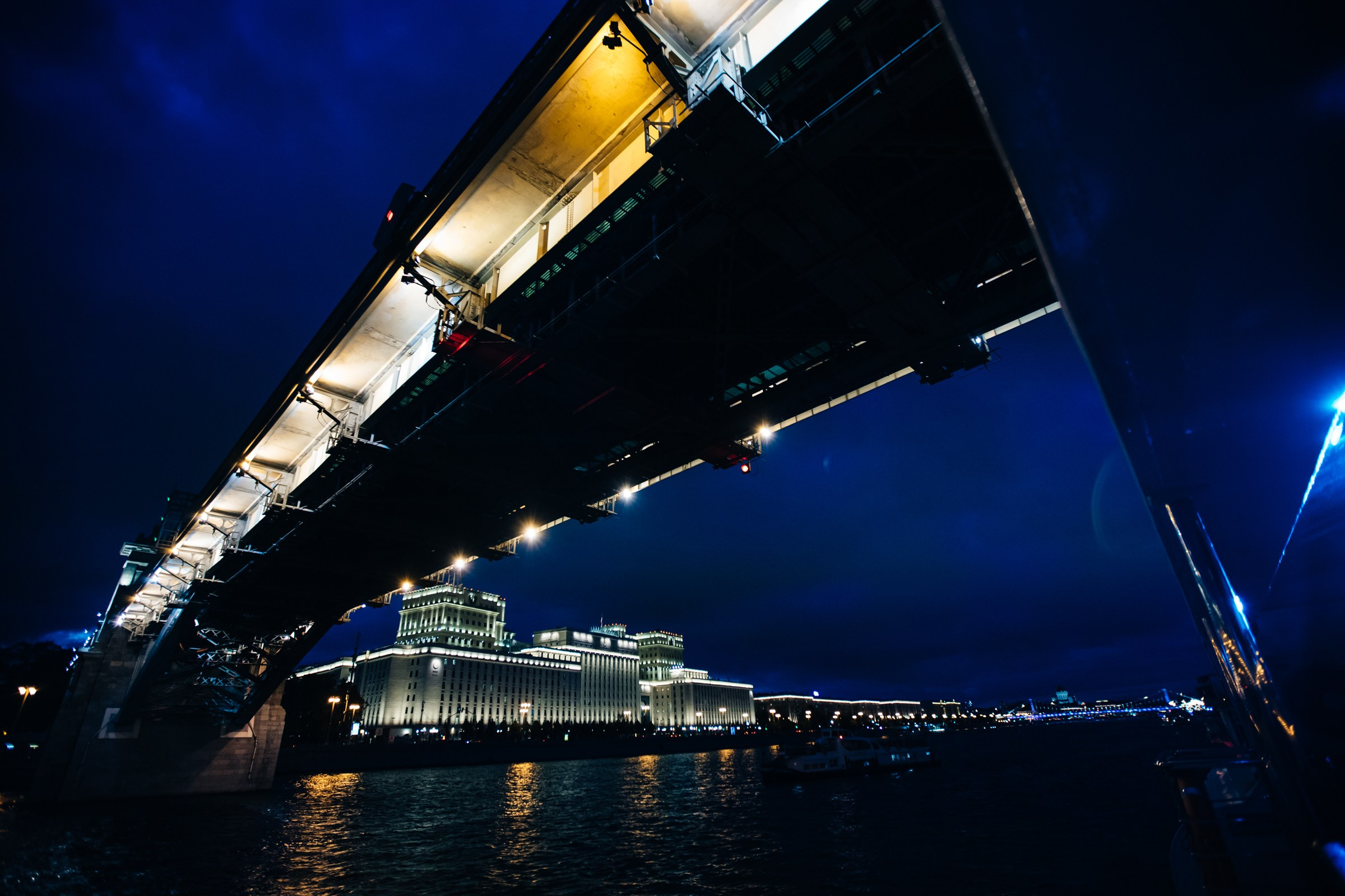 Корпоратив на теплоходе. Женский и репортажный фотограф Москва Натали Смирнова
