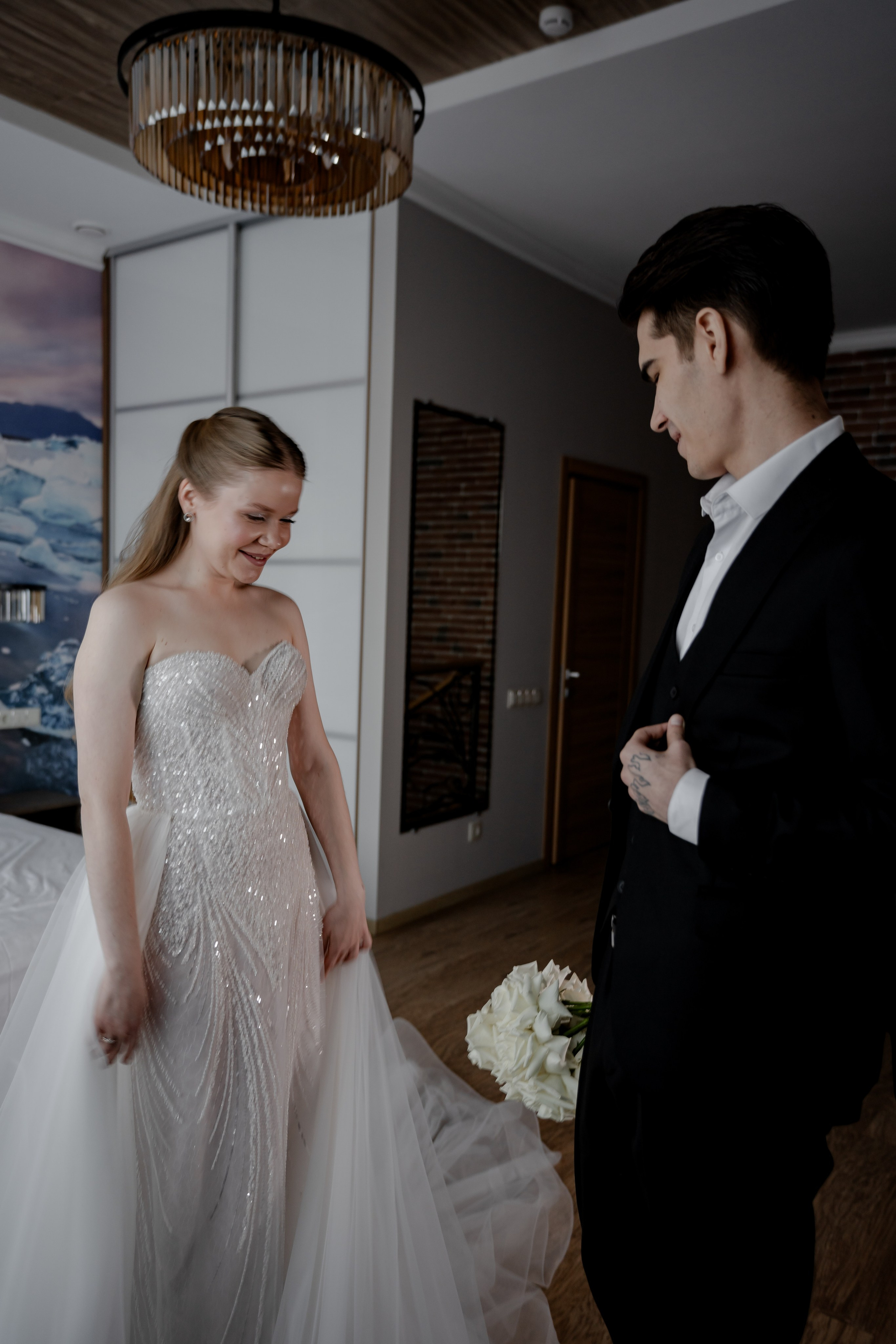 СВАДЕБНАЯ СЬЕМКА СБОРОВ В ОТЕЛЕ И ВЫЕЗД НА ЦЕРЕМОНИЮ (СНЯТО В СИБИРЕ В НИЖНЕВАРТОВСКЕ)М. Профессиональный фотограф, Санкт-Петербург — Виктория Богомолова