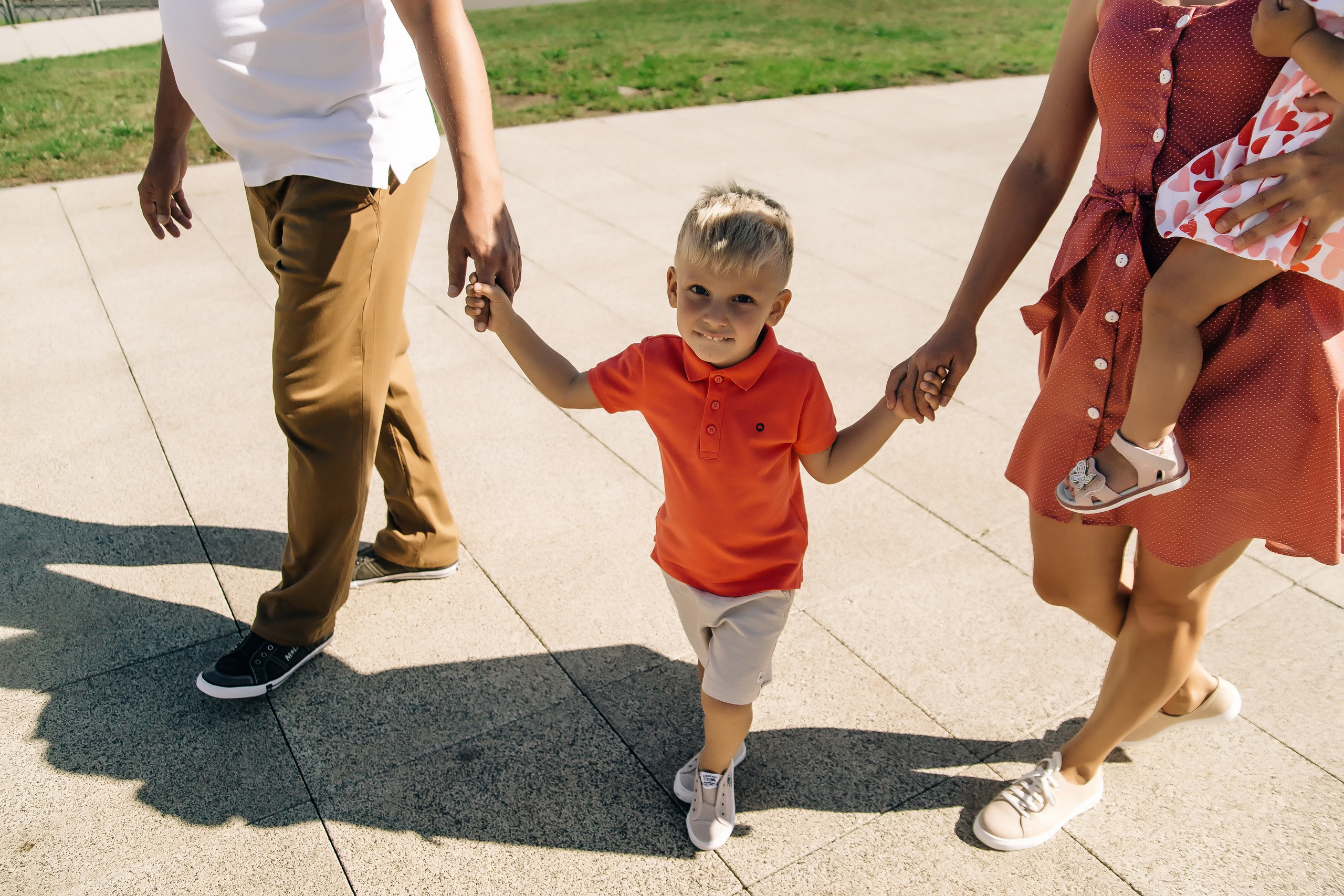 Семейная городская прогулка. Ольга Плаксина фотограф в Саратове