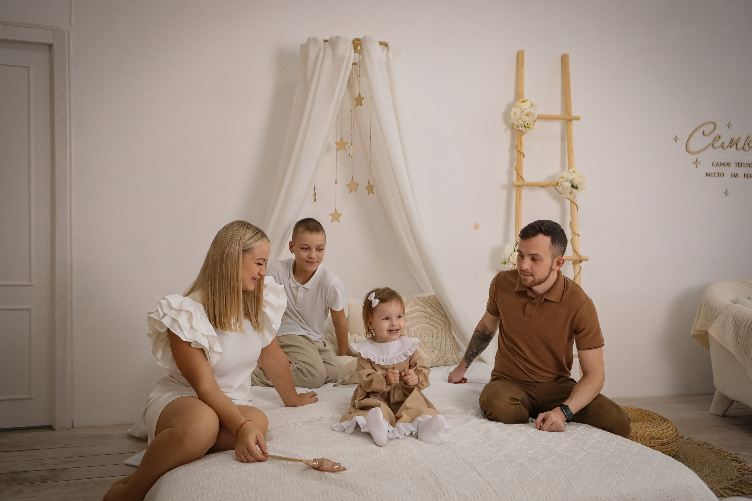 2 годика Алексине. Фотограф г. Хабаровск. Семейные и индивидуальные съёмки