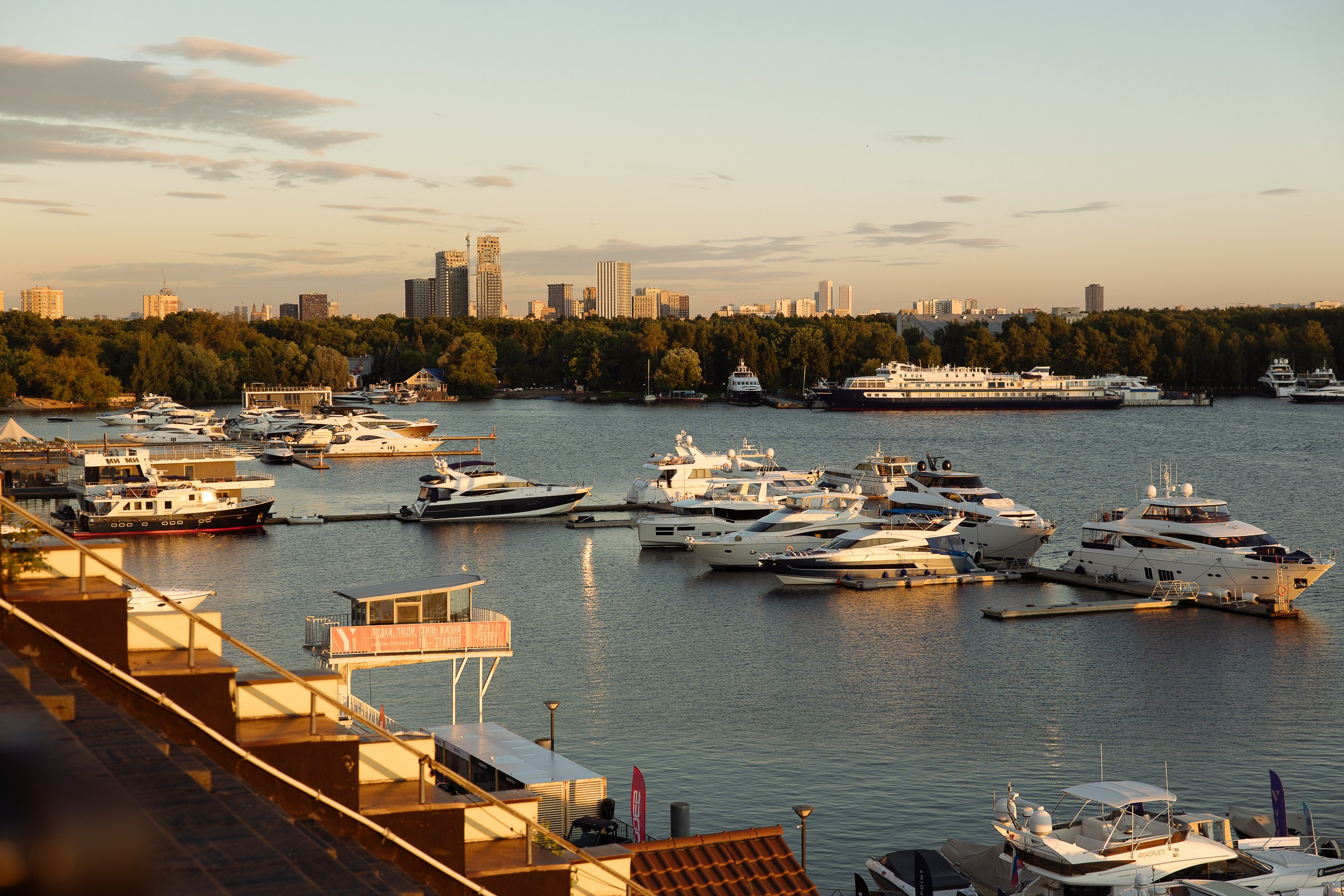 Выставка яхт и катеров. Ryal Yacht Club. Фотограф в Москве