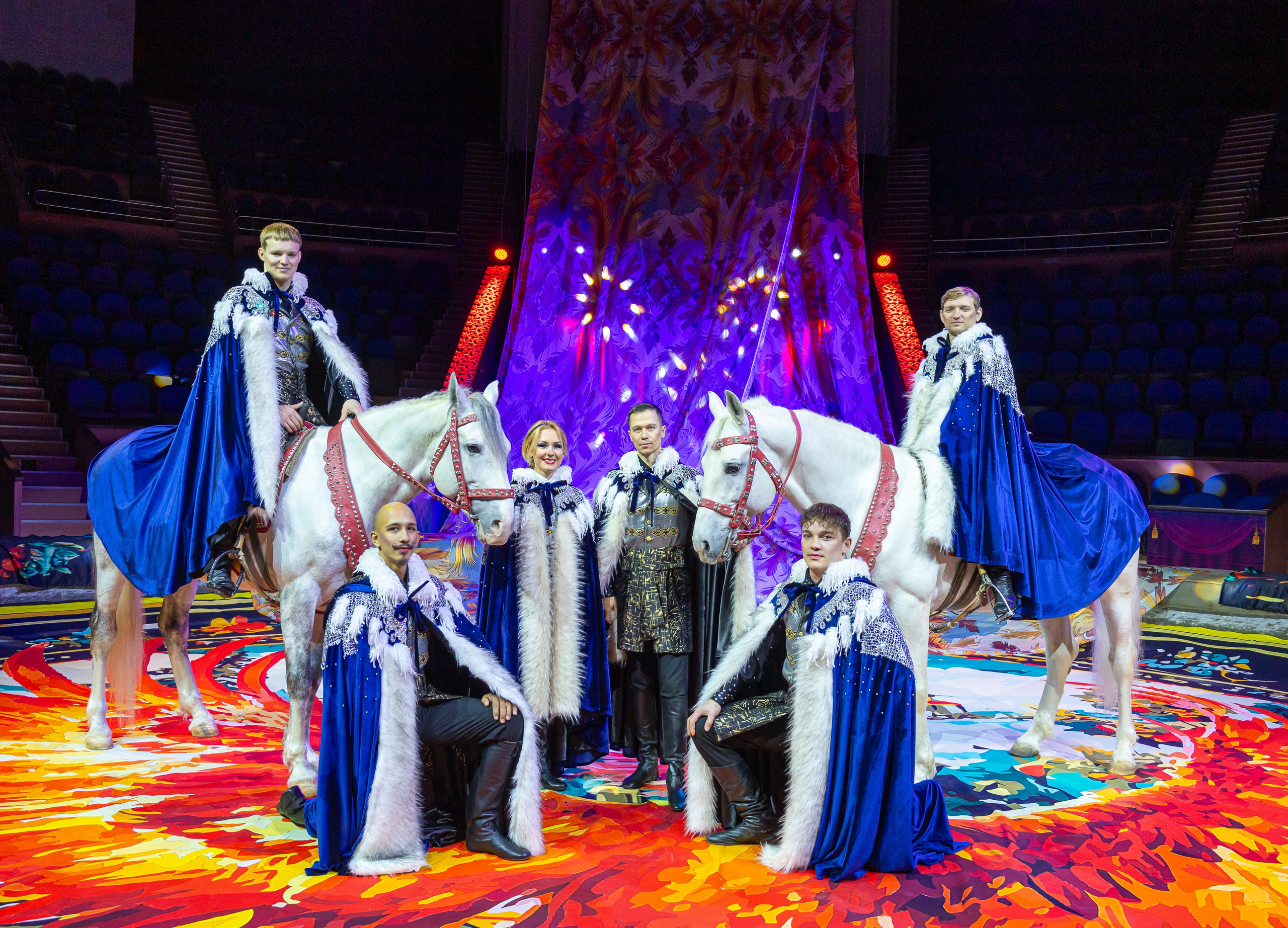 Цирк Жар Птица. Афиша. Семейный и Свадебный фотограф в Сочи