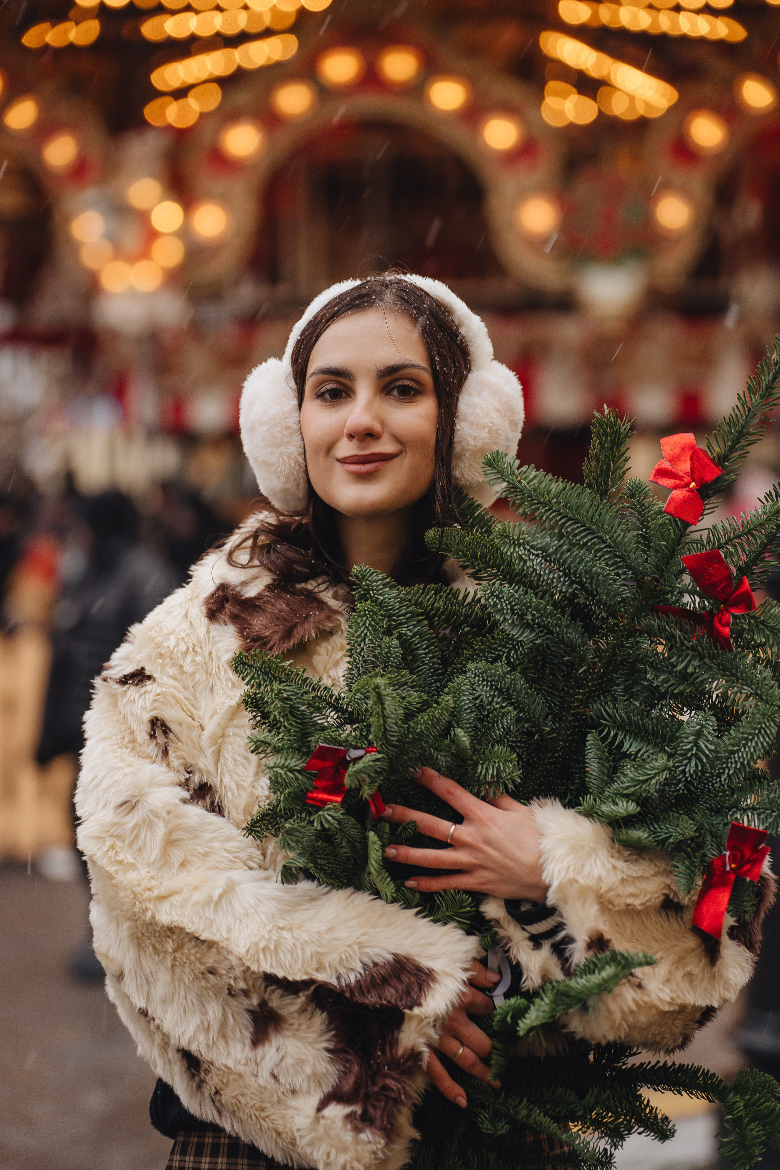 ПРОГУЛКА НА МАНЕЖНОЙ ПЛОЩАДИ ДЛЯ ДЕВУШКИ ПЕРЕД НОВЫМ ГОДОМ (НОВОГОДНЯЯ ФОТОСЕССИИЯ НА МАНЕЖНОЙ ПЛОЩАДИ). Профессиональный фотограф, Санкт-Петербург — Виктория Богомолова