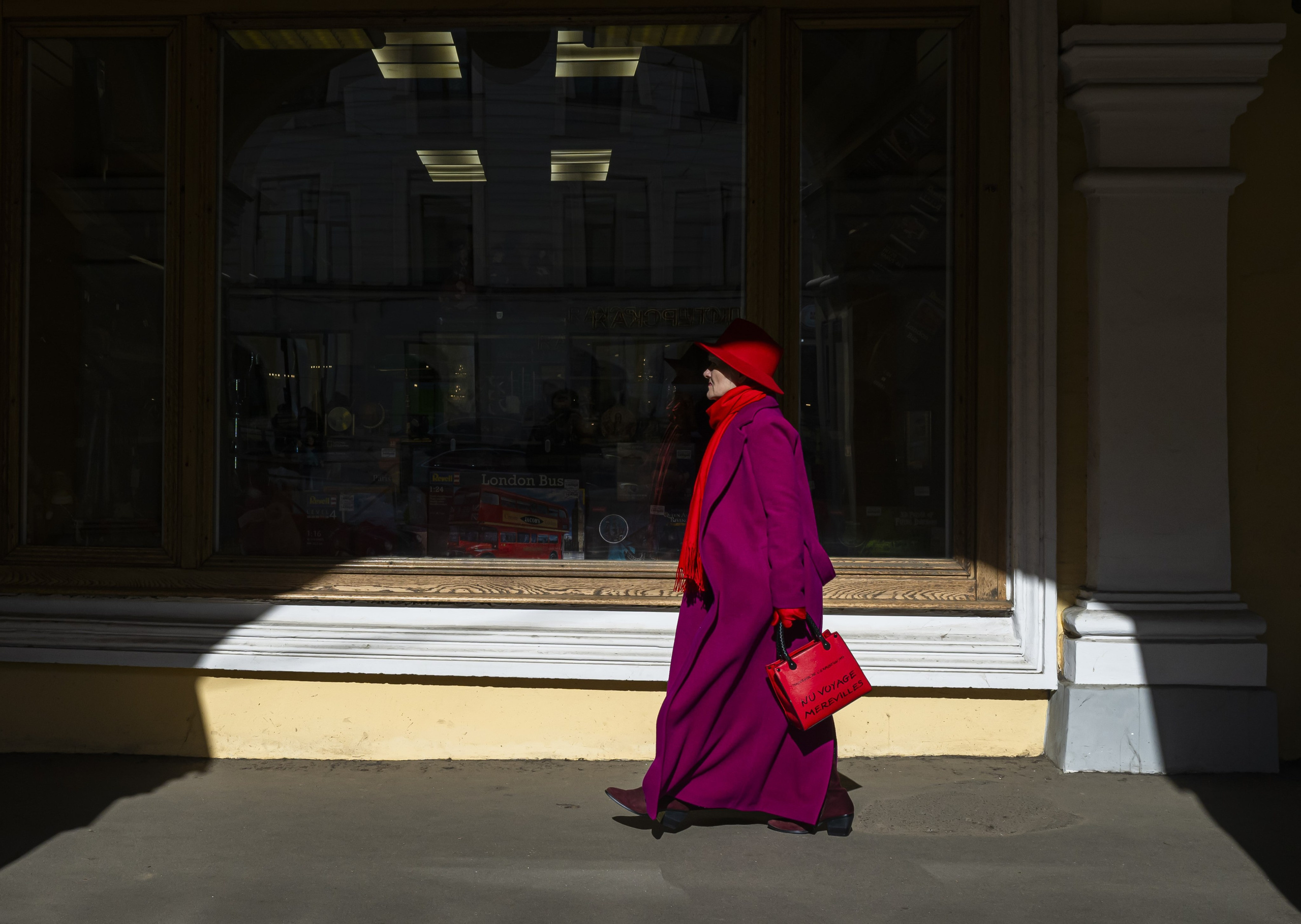 Light. Dimitri Bakhtadze photographer