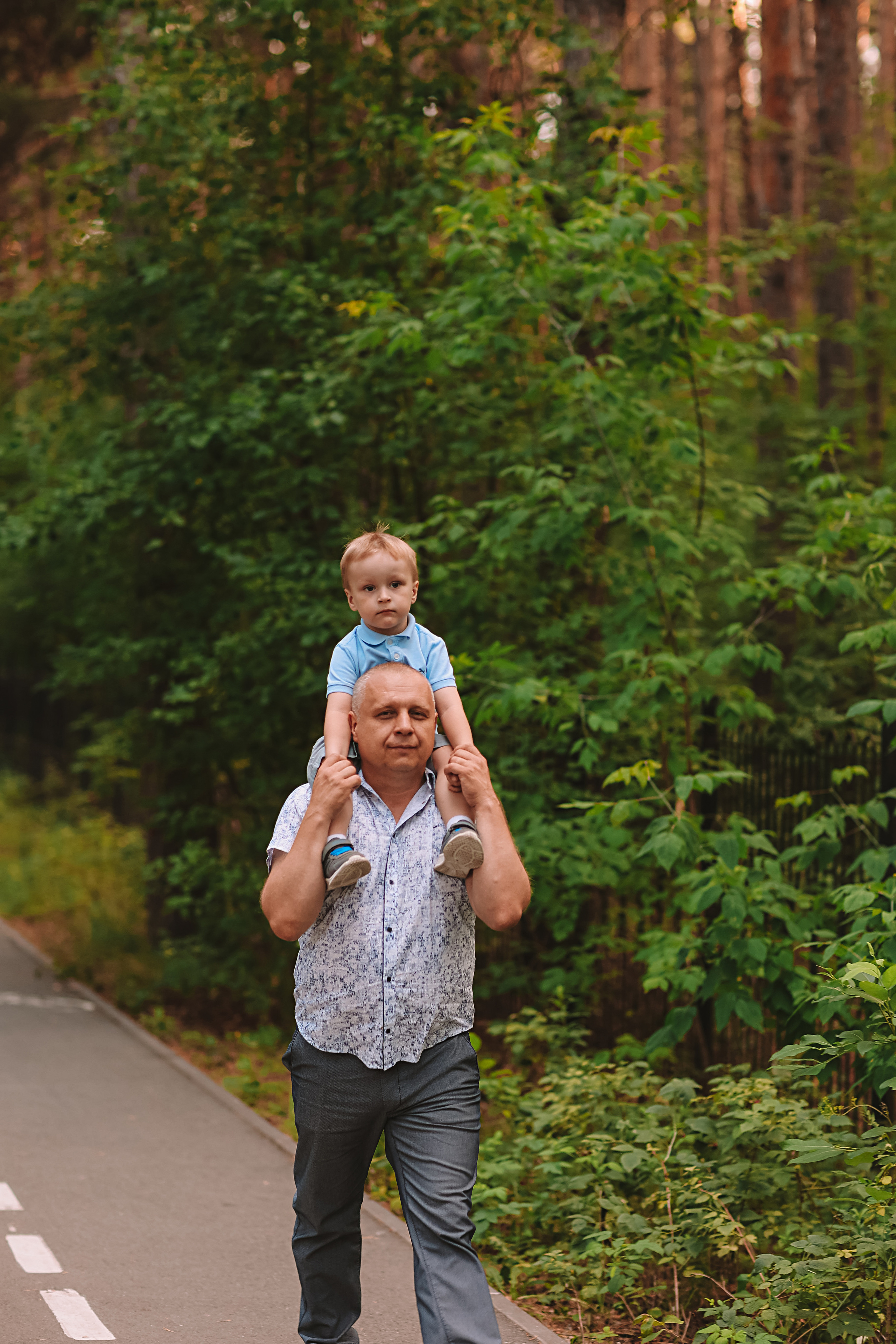Гагаринский парк (большая семья). Семейный фотограф Тюмень, фотограф на роды Салмина Мария