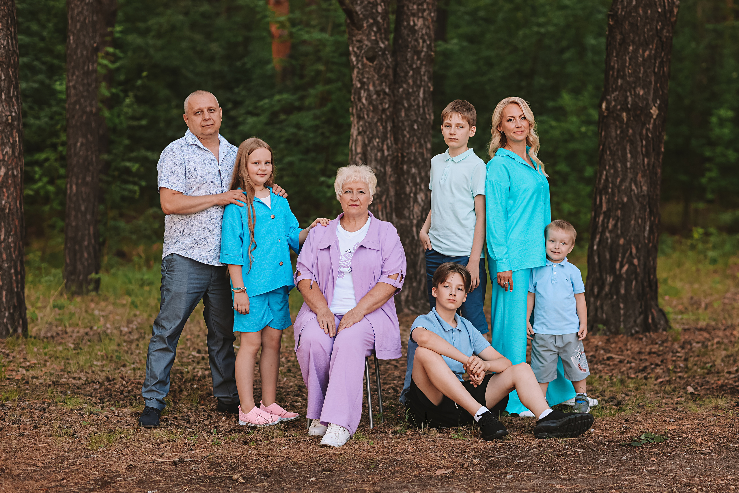 Гагаринский парк (большая семья). Семейный фотограф Тюмень, фотограф на роды Салмина Мария
