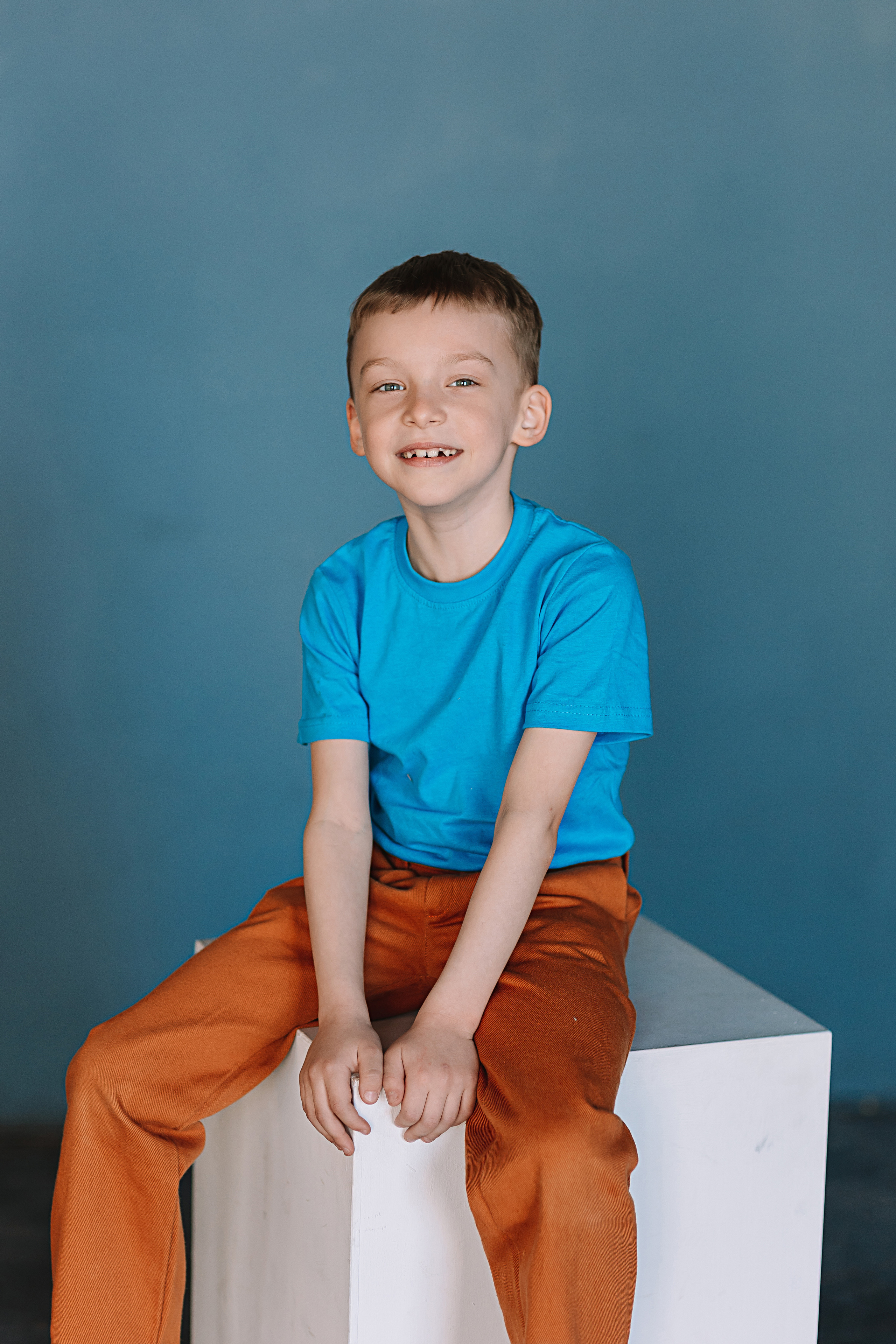 Садик в студии. Семейный фотограф Тюмень, фотограф на роды Салмина Мария