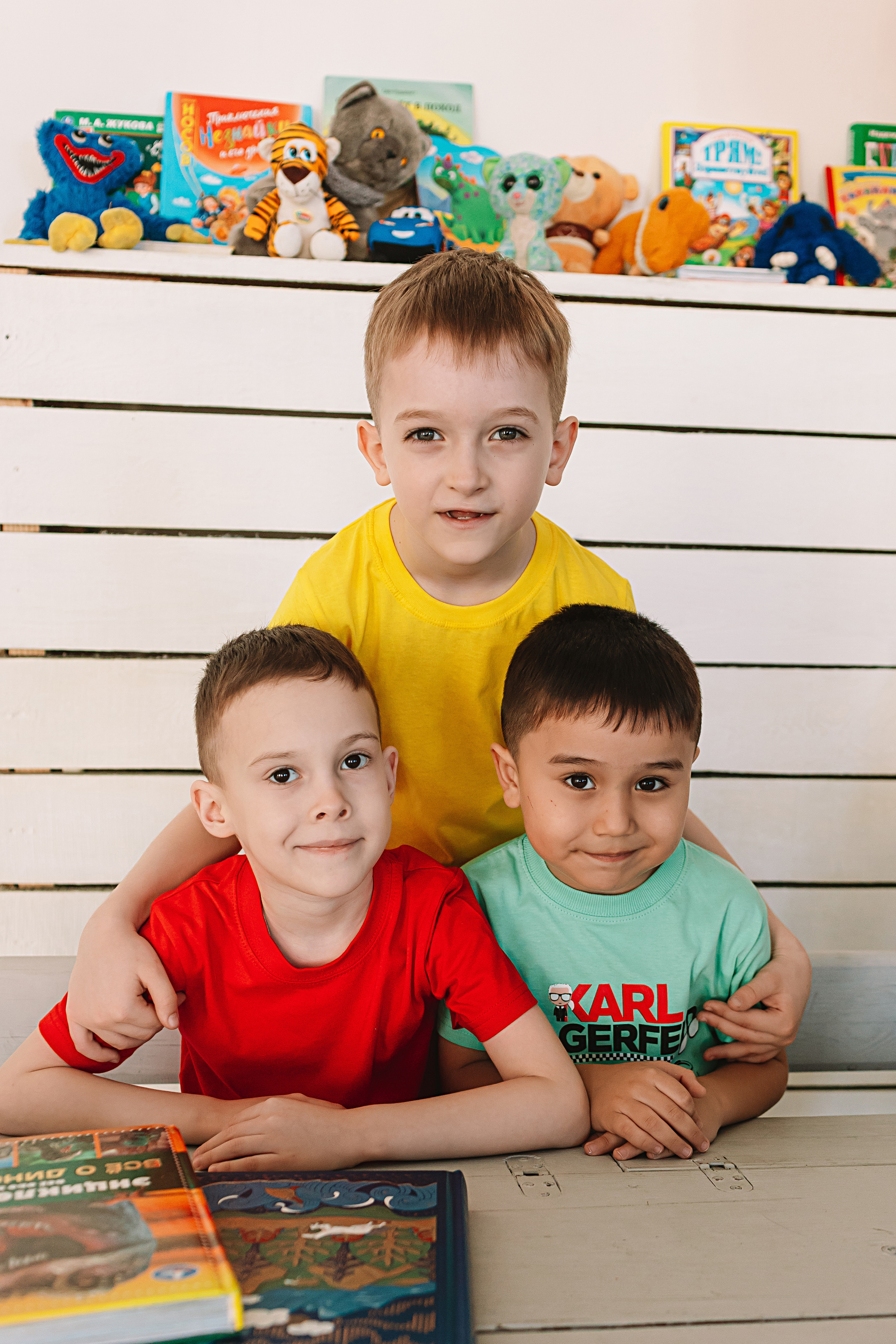 Садик в студии. Семейный фотограф Тюмень, фотограф на роды Салмина Мария