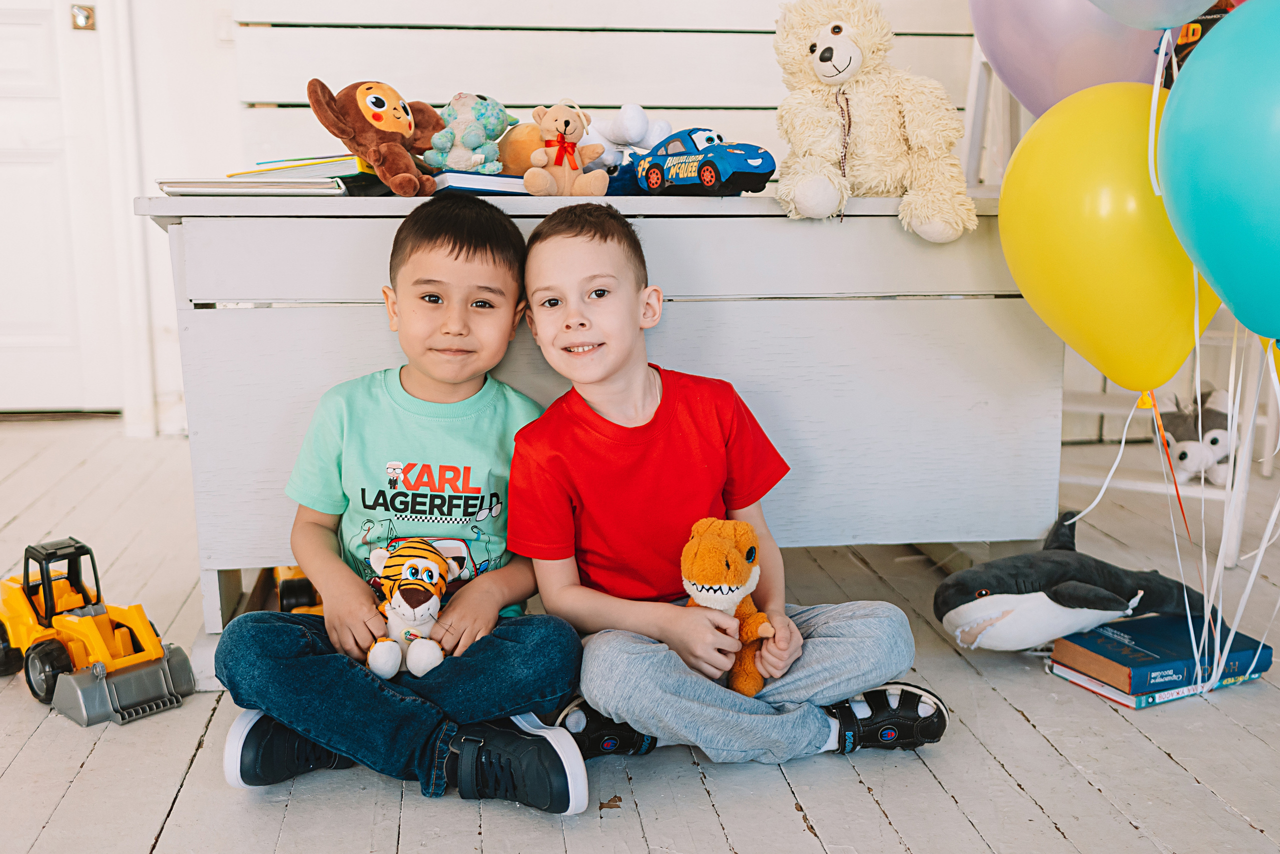 Садик в студии. Семейный фотограф Тюмень, фотограф на роды Салмина Мария