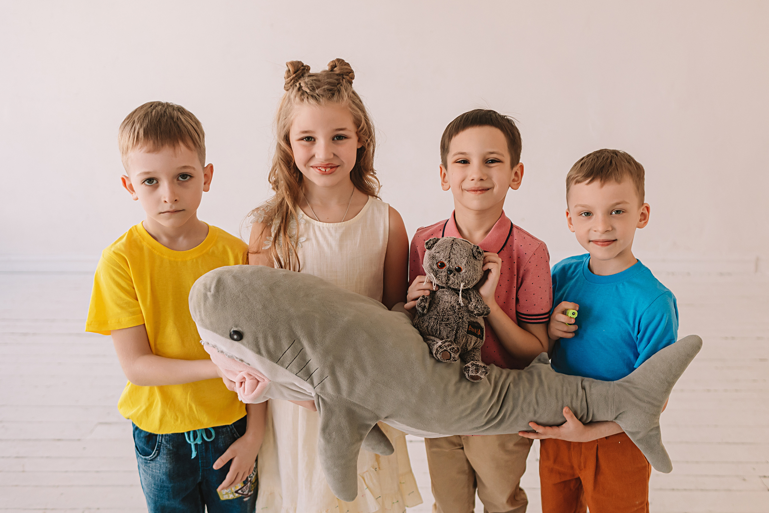 Садик в студии. Семейный фотограф Тюмень, фотограф на роды Салмина Мария