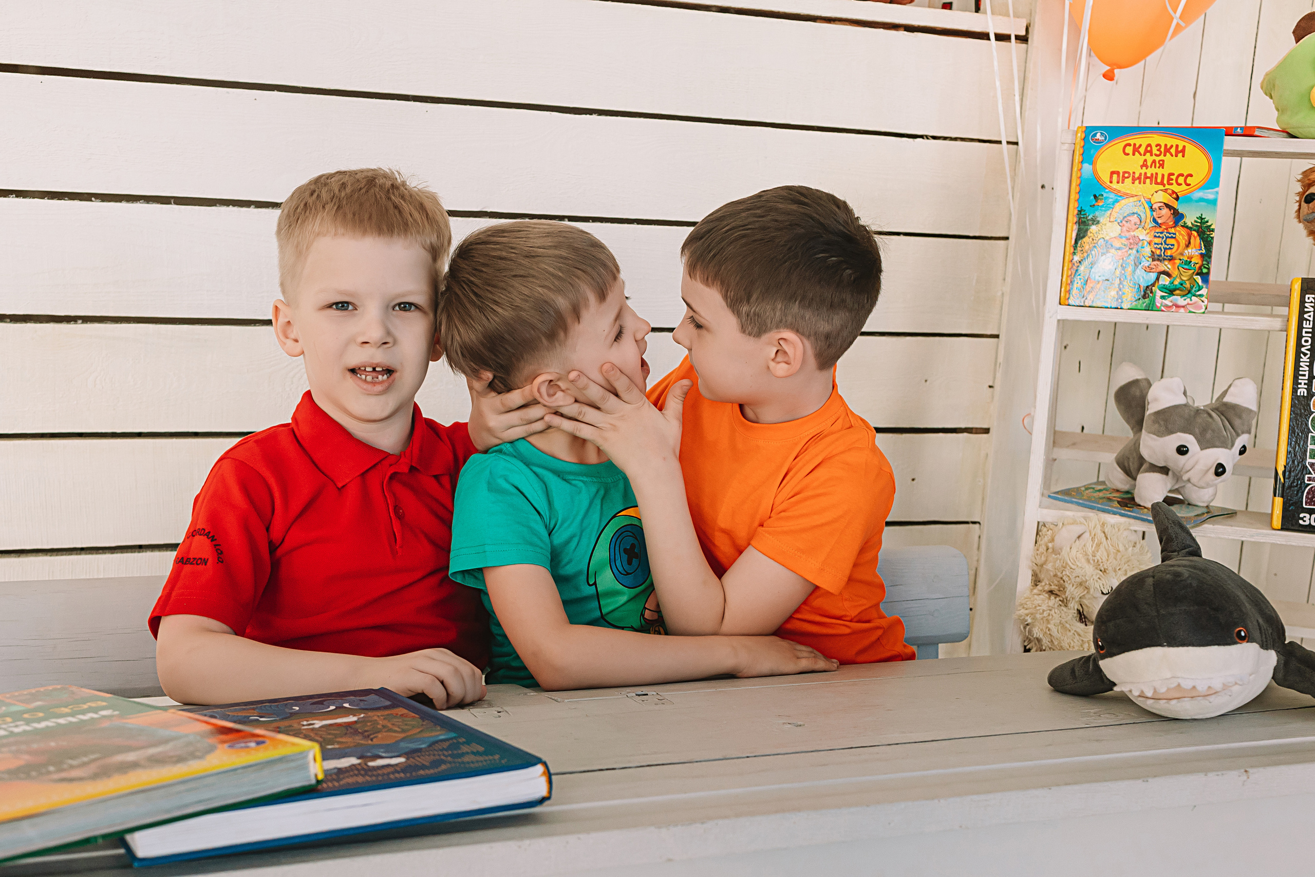 Садик в студии. Семейный фотограф Тюмень, фотограф на роды Салмина Мария