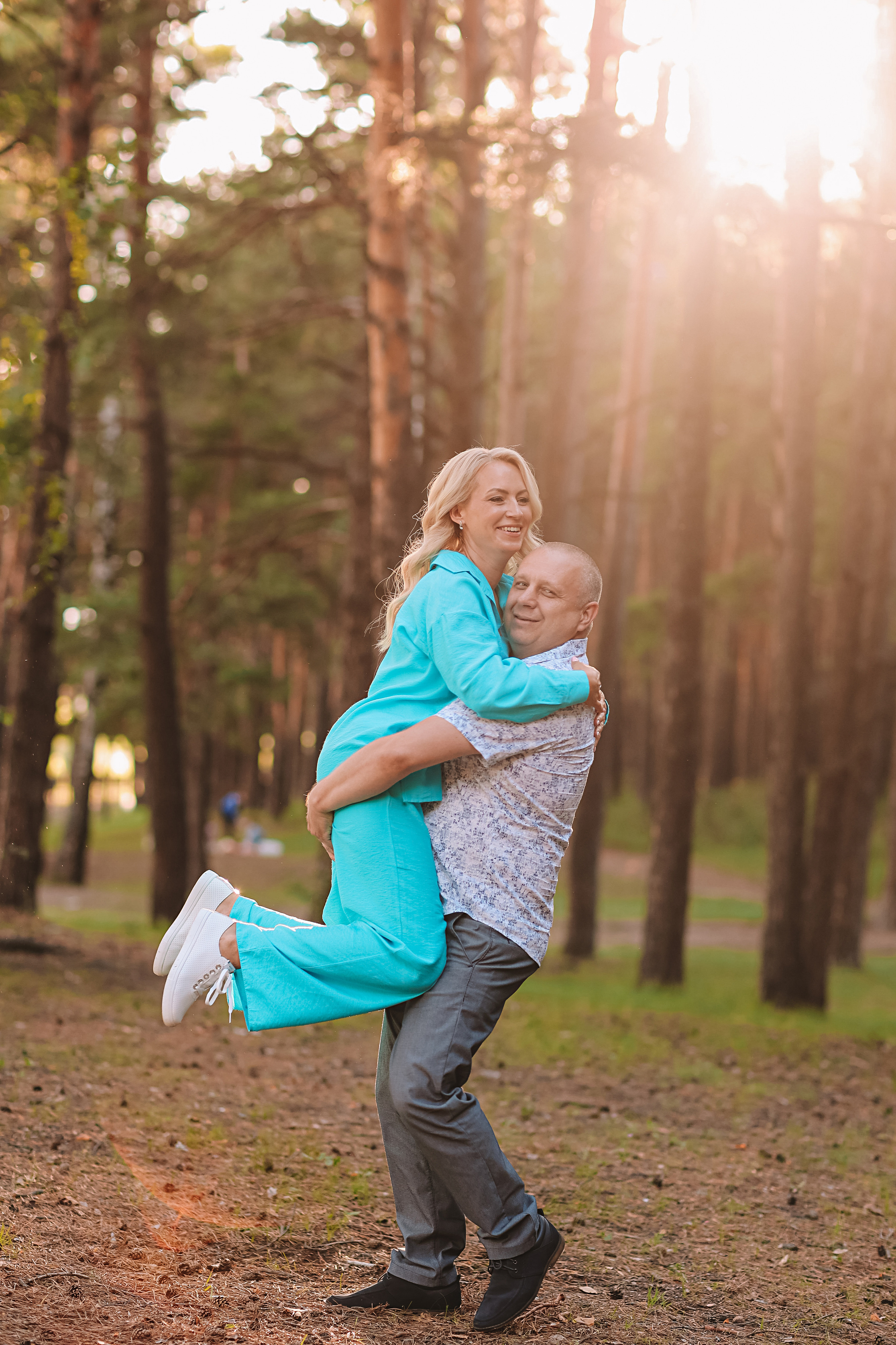 Гагаринский парк (большая семья). Семейный фотограф Тюмень, фотограф на роды Салмина Мария