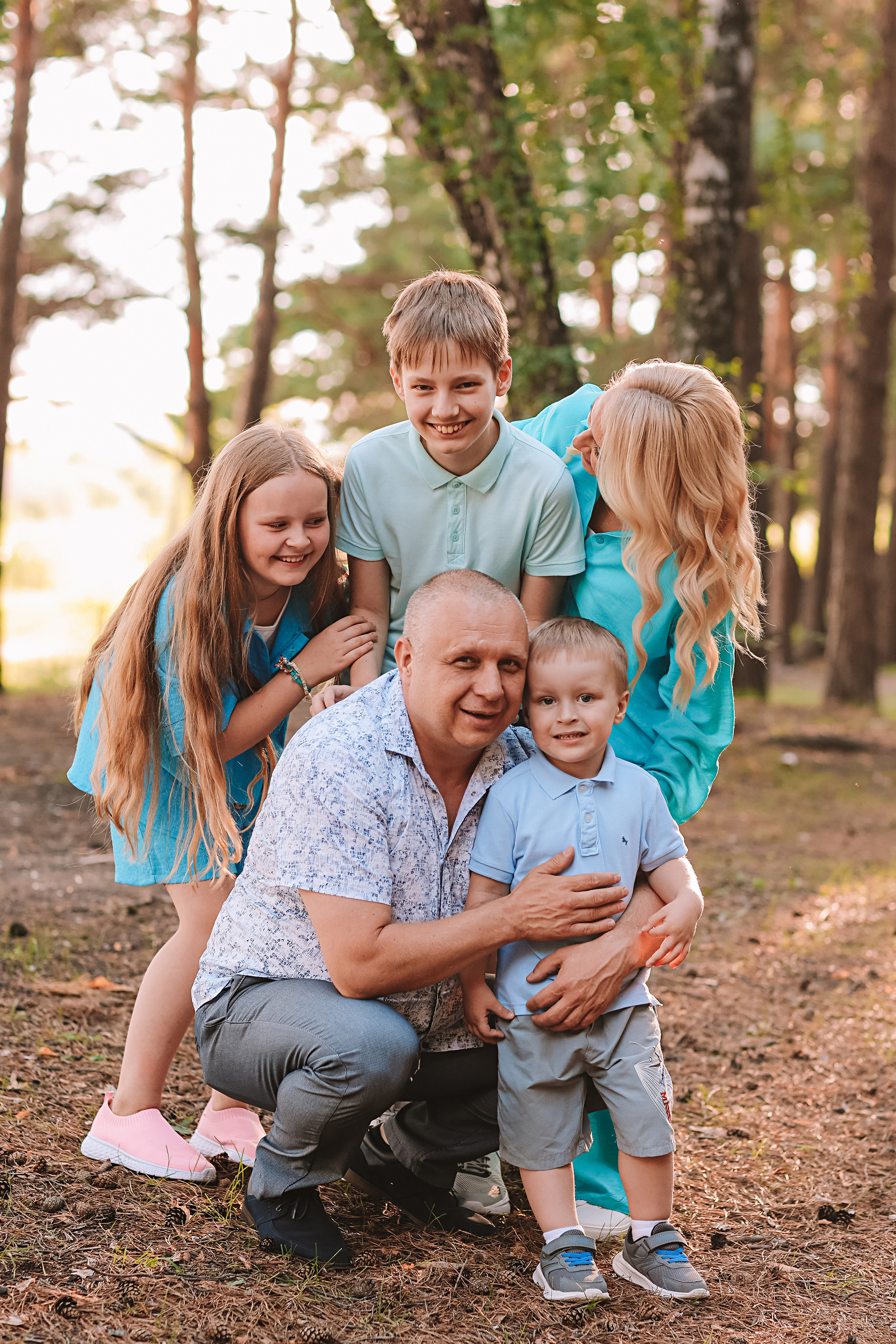 Гагаринский парк (большая семья). Семейный фотограф Тюмень, фотограф на роды Салмина Мария