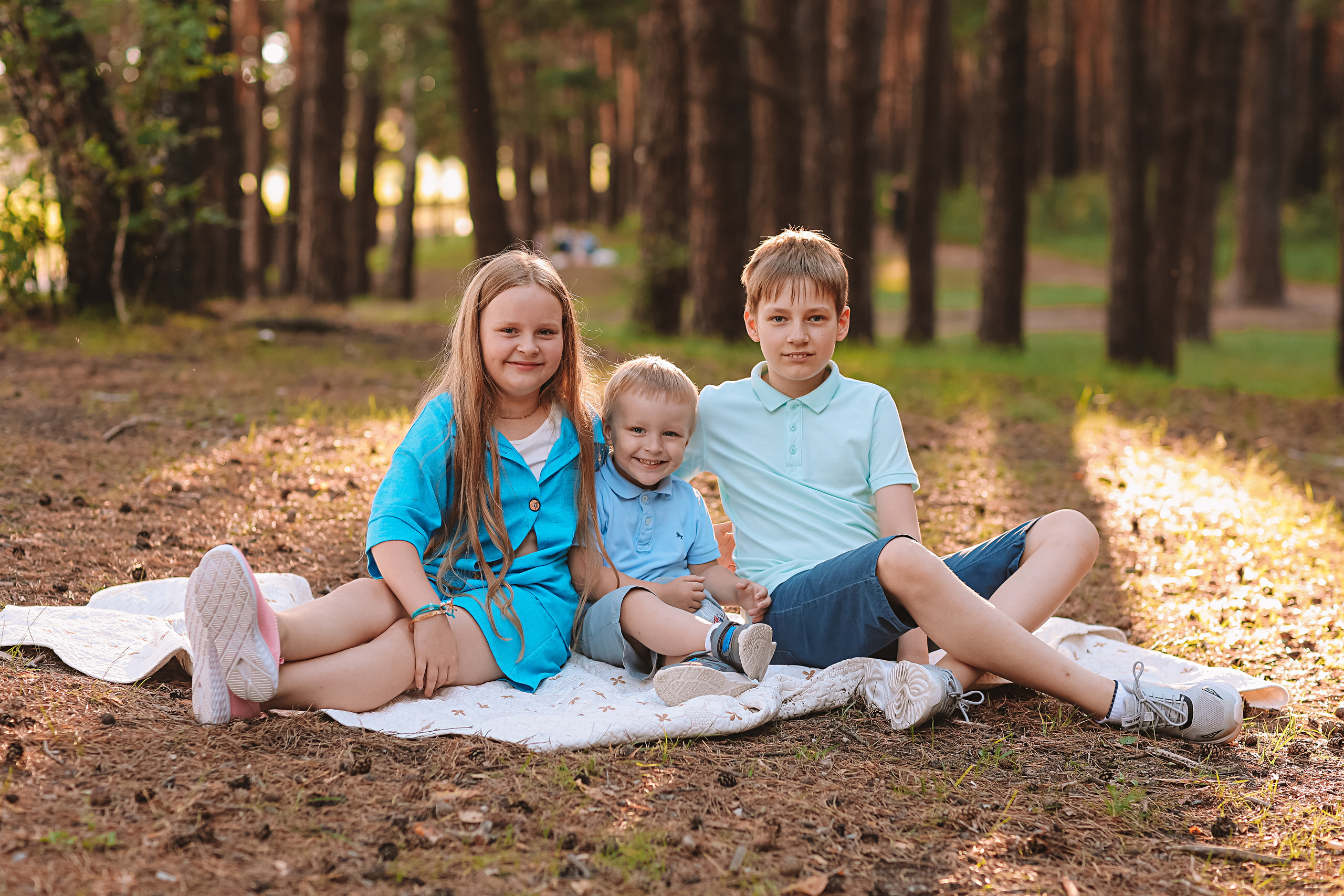 Гагаринский парк (большая семья). Семейный фотограф Тюмень, фотограф на роды Салмина Мария