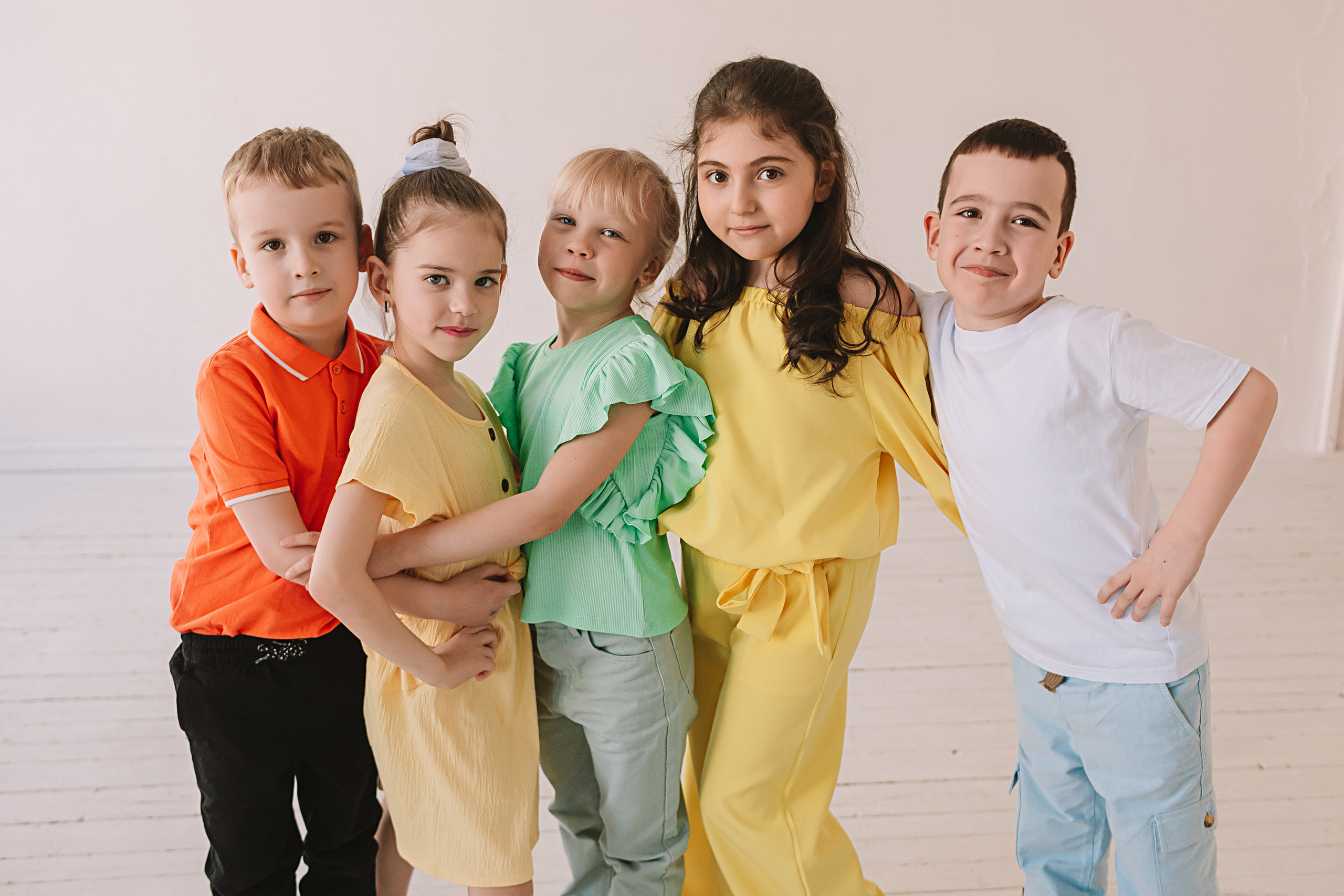 Садик в студии. Семейный фотограф Тюмень, фотограф на роды Салмина Мария