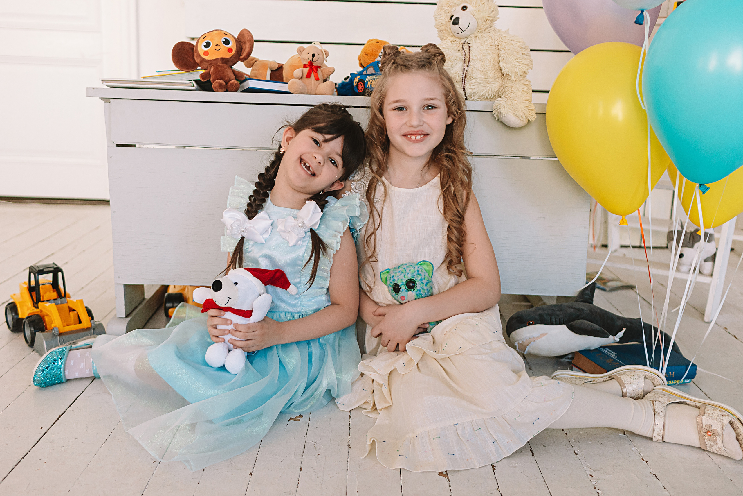 Садик в студии. Семейный фотограф Тюмень, фотограф на роды Салмина Мария