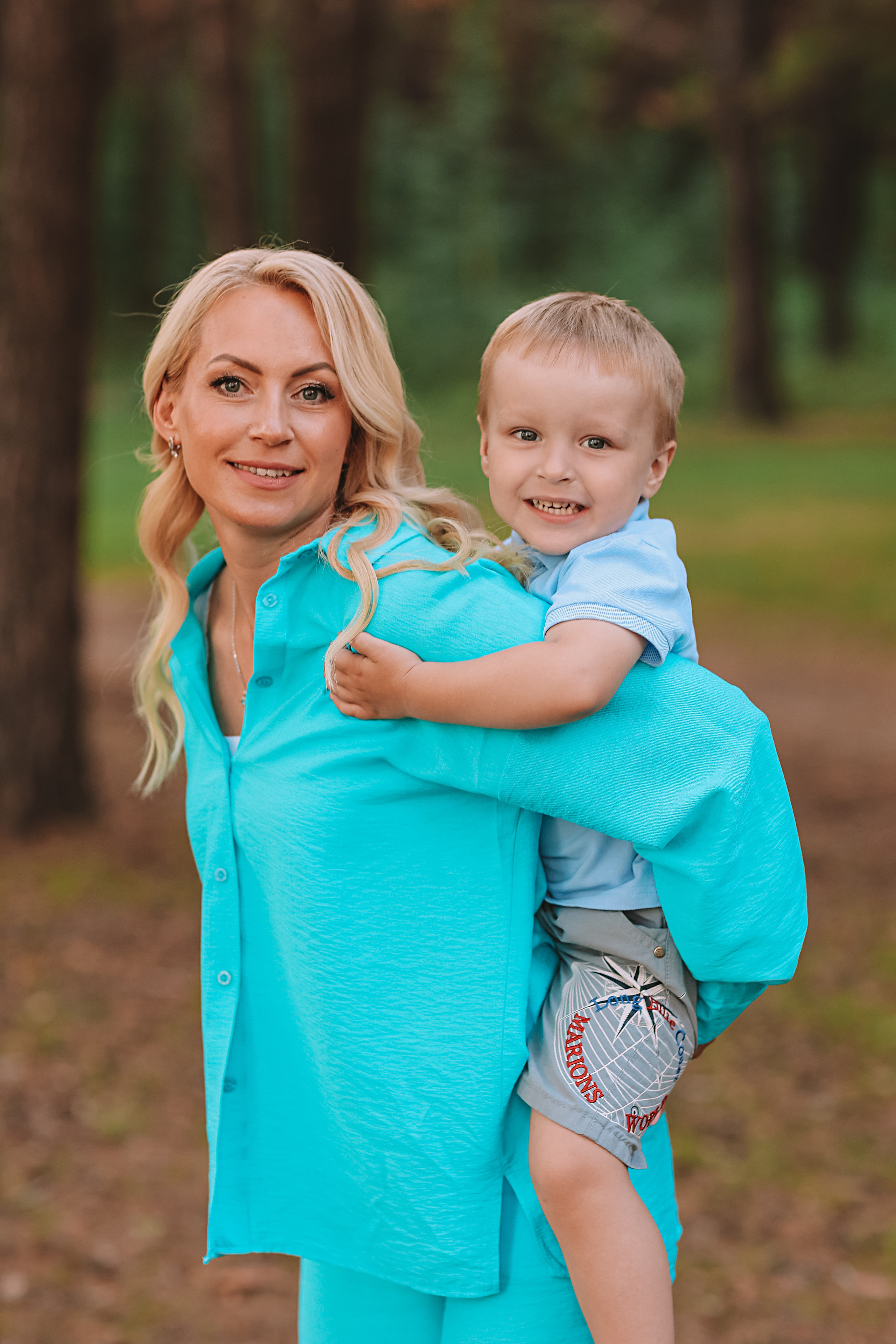 Гагаринский парк (большая семья). Семейный фотограф Тюмень, фотограф на роды Салмина Мария