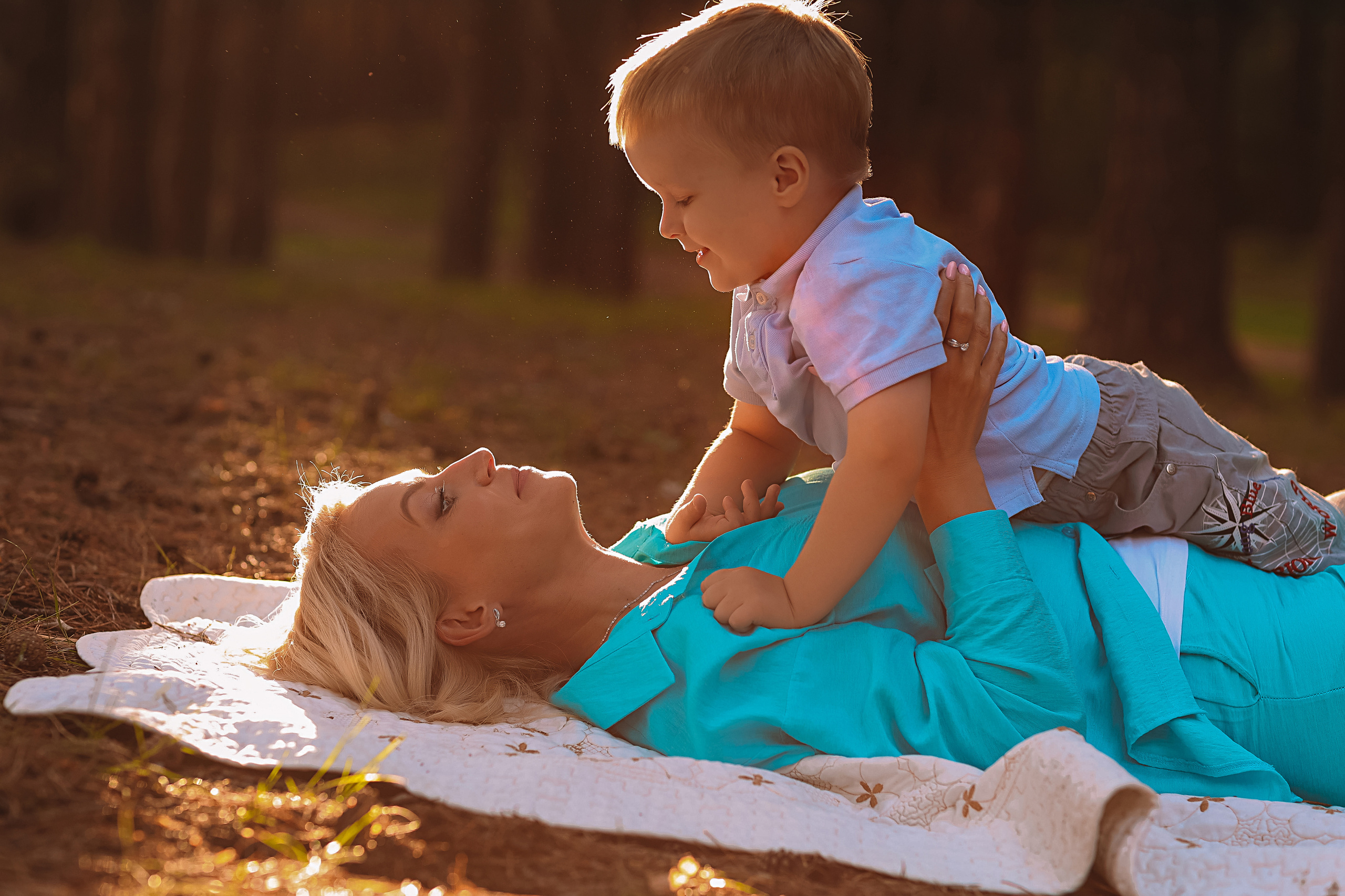 Гагаринский парк (большая семья). Семейный фотограф Тюмень, фотограф на роды Салмина Мария