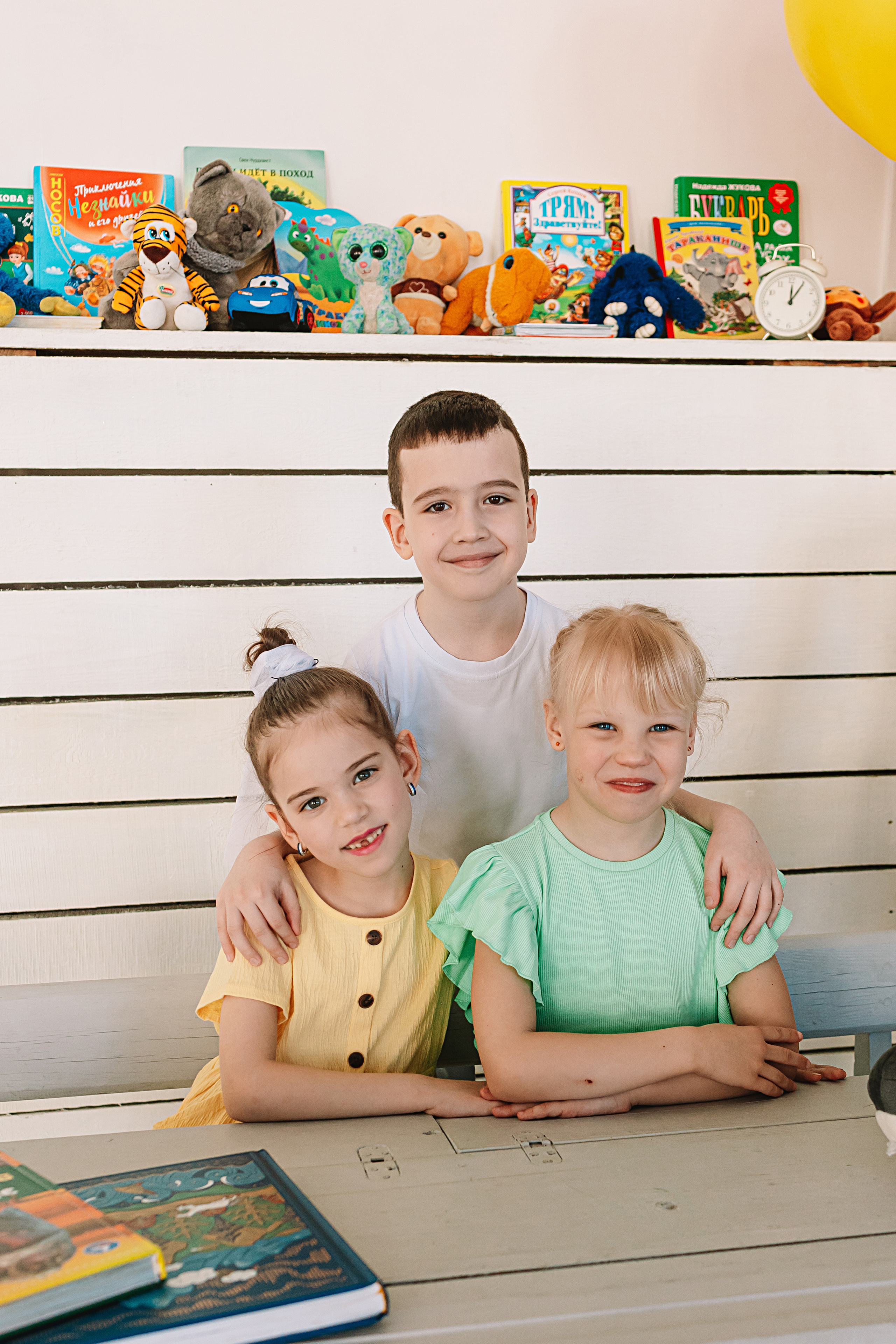 Садик в студии. Семейный фотограф Тюмень, фотограф на роды Салмина Мария