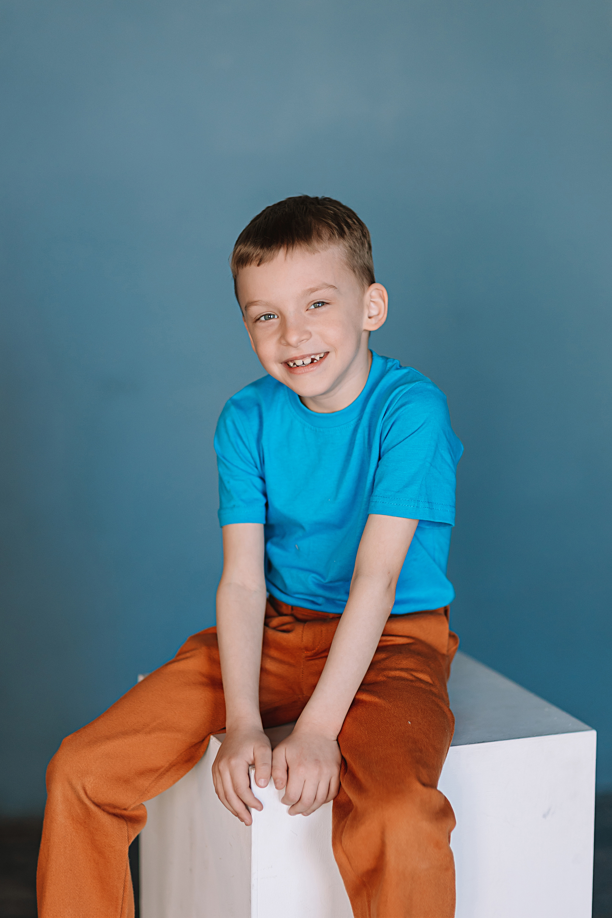 Садик в студии. Семейный фотограф Тюмень, фотограф на роды Салмина Мария