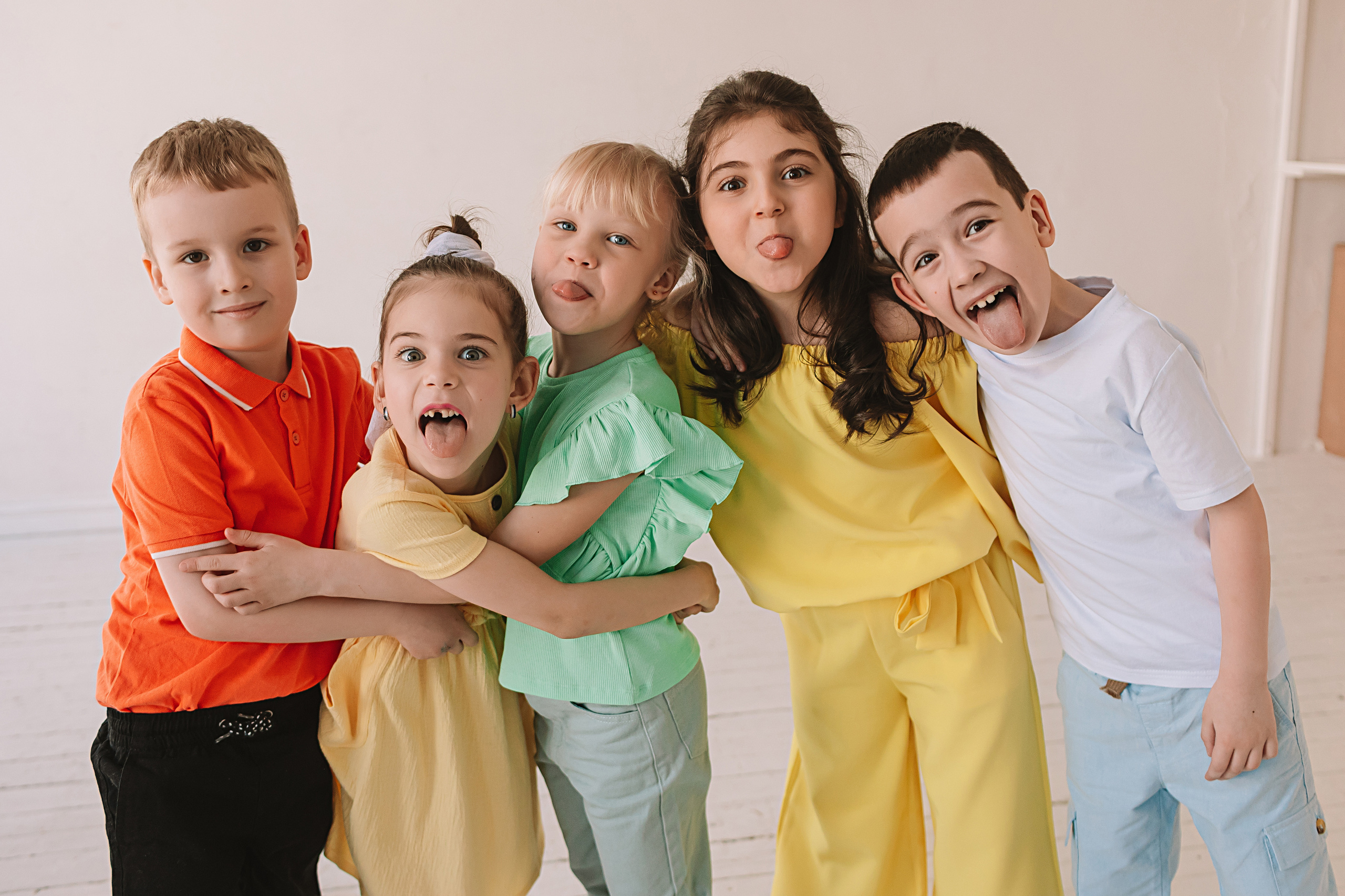 Садик в студии. Семейный фотограф Тюмень, фотограф на роды Салмина Мария