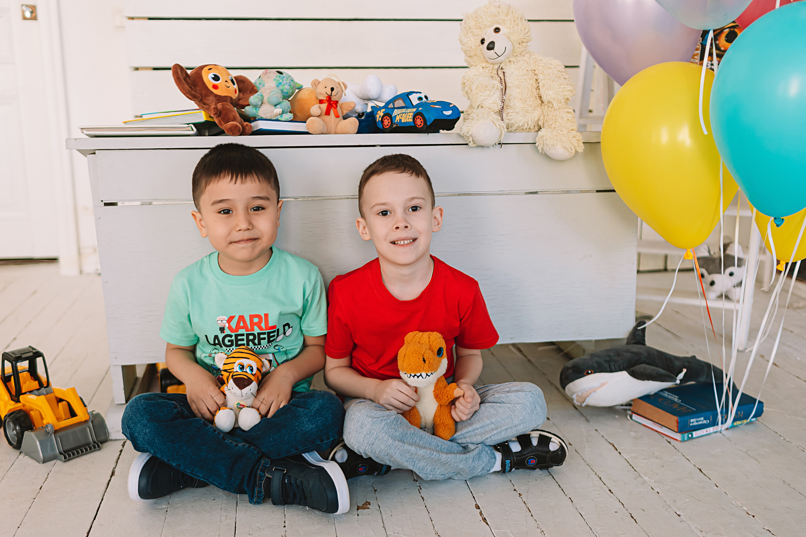 Садик в студии. Семейный фотограф Тюмень, фотограф на роды Салмина Мария