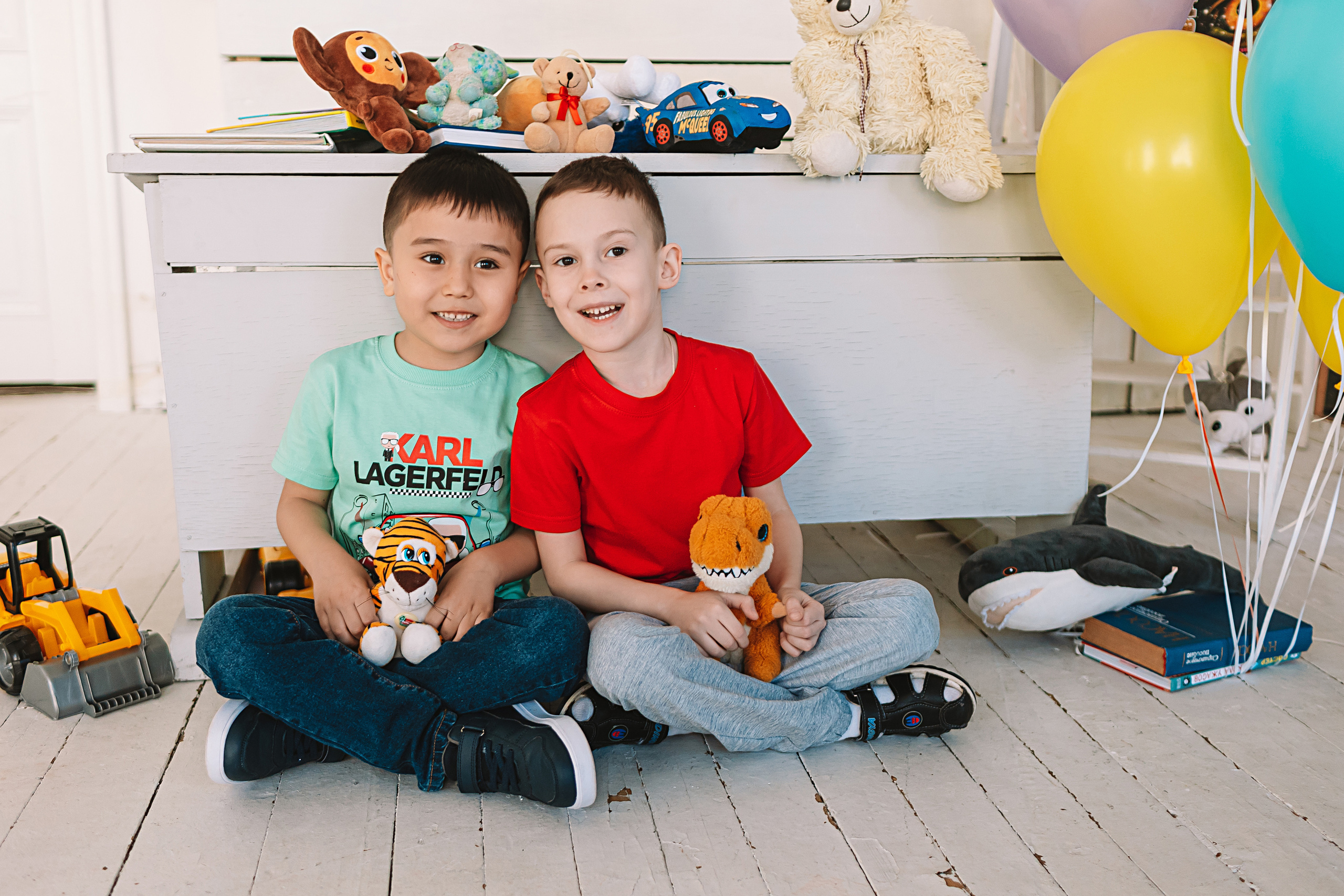 Садик в студии. Семейный фотограф Тюмень, фотограф на роды Салмина Мария