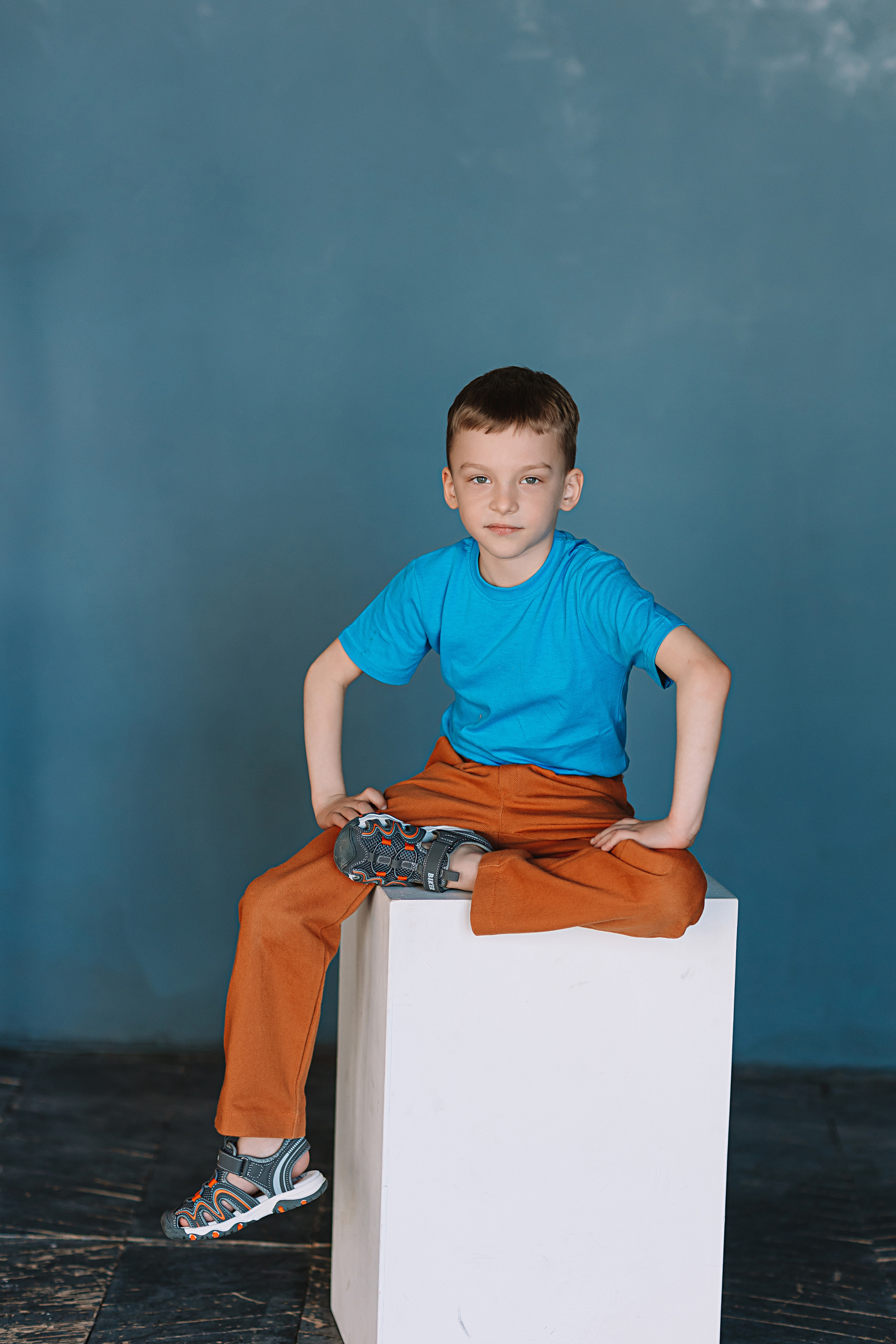 Садик в студии. Семейный фотограф Тюмень, фотограф на роды Салмина Мария