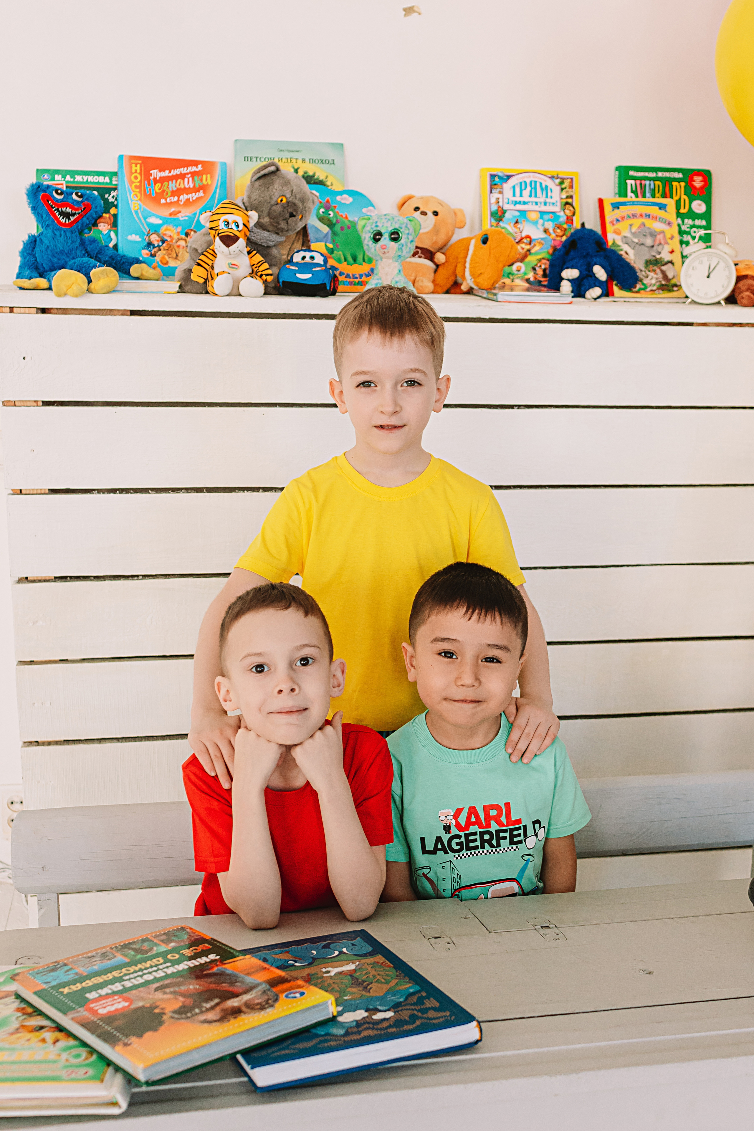 Садик в студии. Семейный фотограф Тюмень, фотограф на роды Салмина Мария