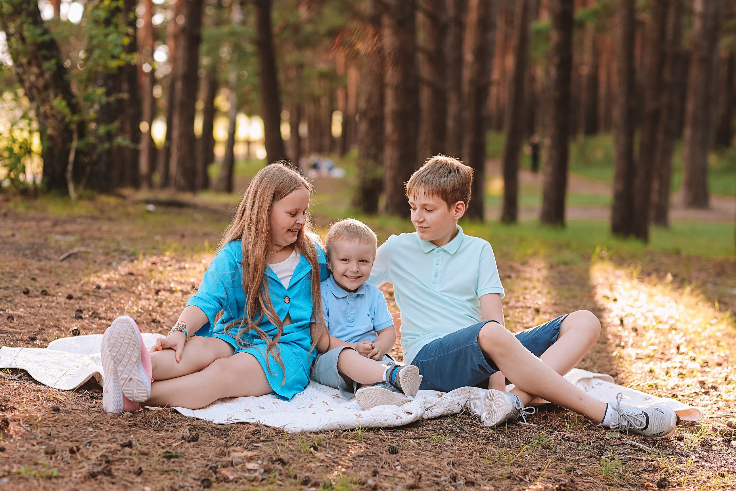 Гагаринский парк (большая семья). Семейный фотограф Тюмень, фотограф на роды Салмина Мария
