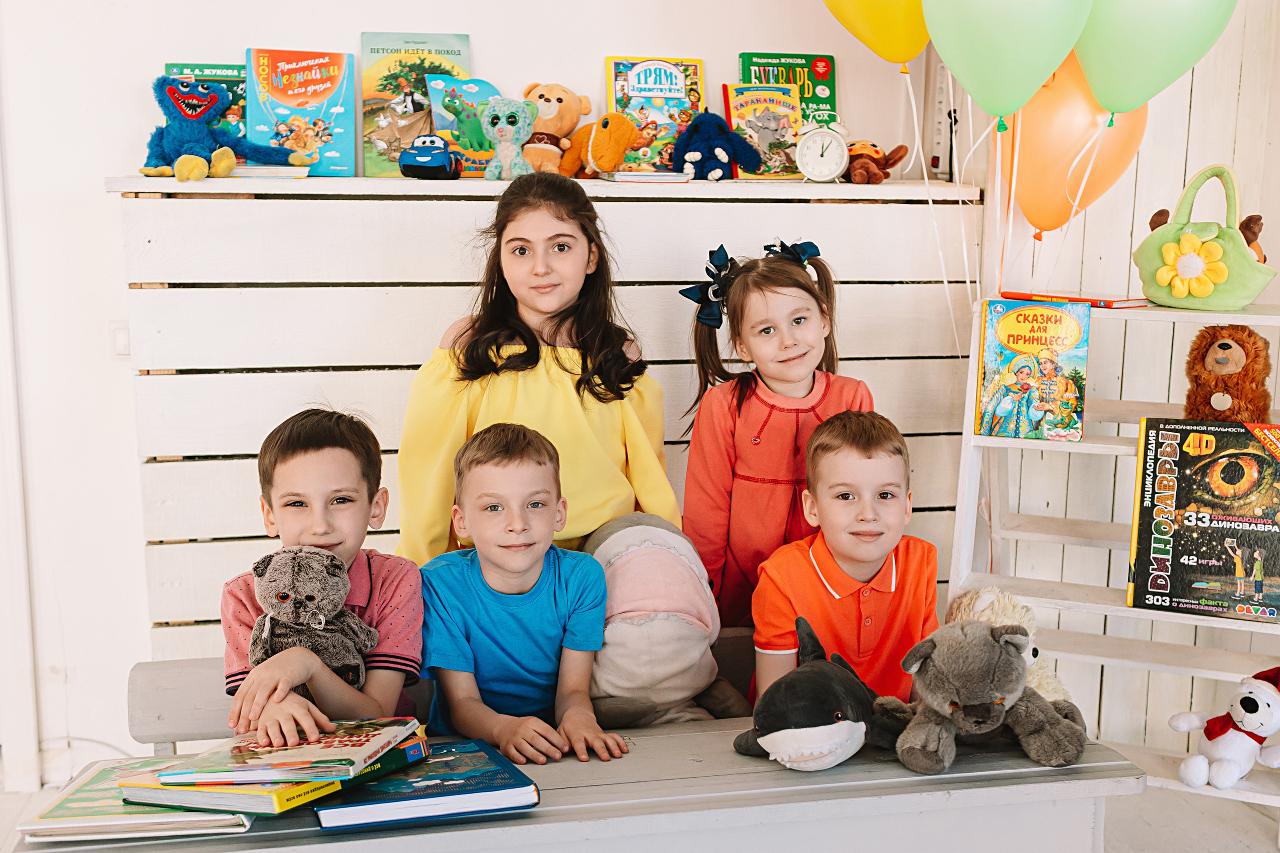 Садик в студии. Семейный фотограф Тюмень, фотограф на роды Салмина Мария