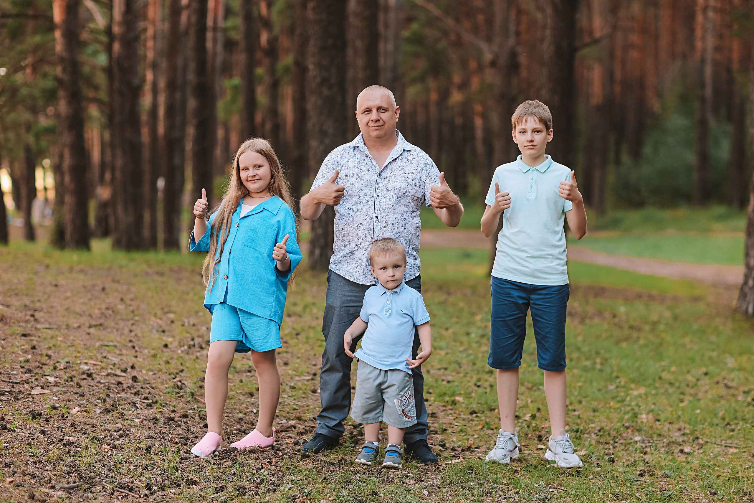 Гагаринский парк (большая семья). Семейный фотограф Тюмень, фотограф на роды Салмина Мария