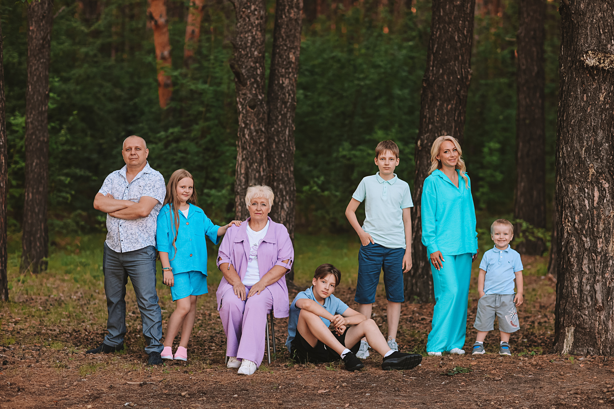 Гагаринский парк (большая семья). Семейный фотограф Тюмень, фотограф на роды Салмина Мария