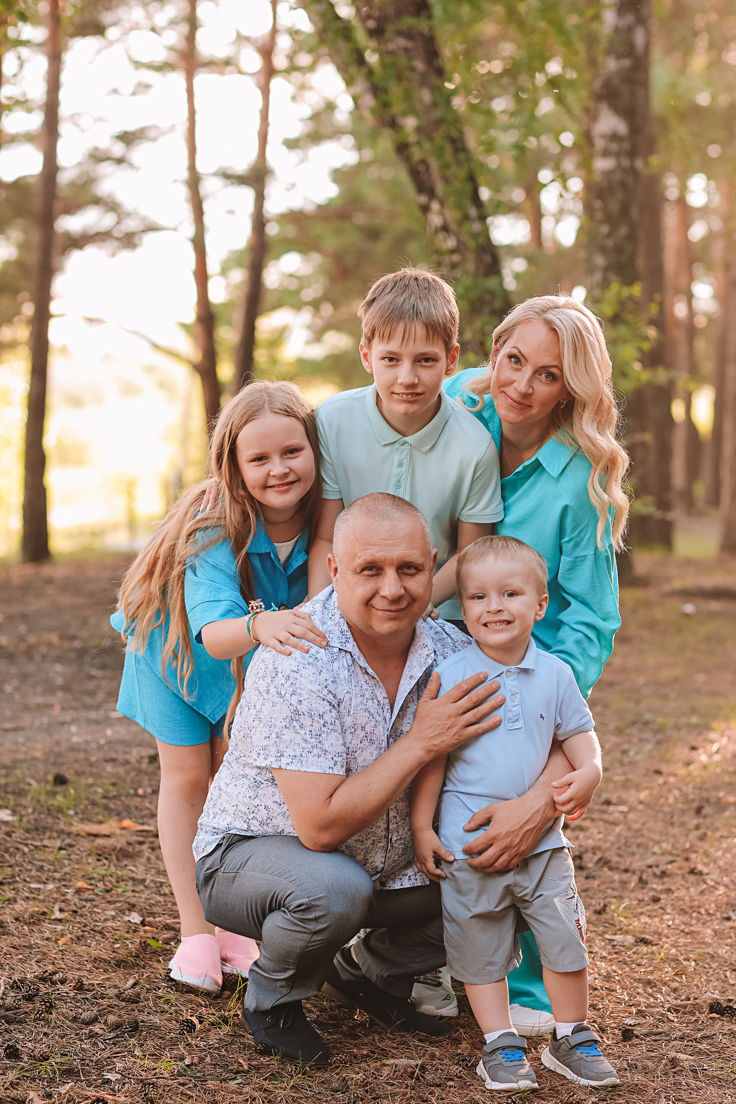 Гагаринский парк (большая семья). Семейный фотограф Тюмень, фотограф на роды Салмина Мария