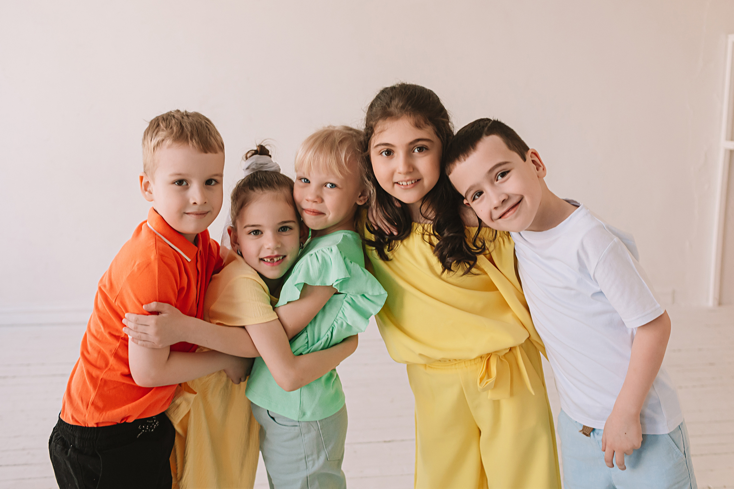 Садик в студии. Семейный фотограф Тюмень, фотограф на роды Салмина Мария