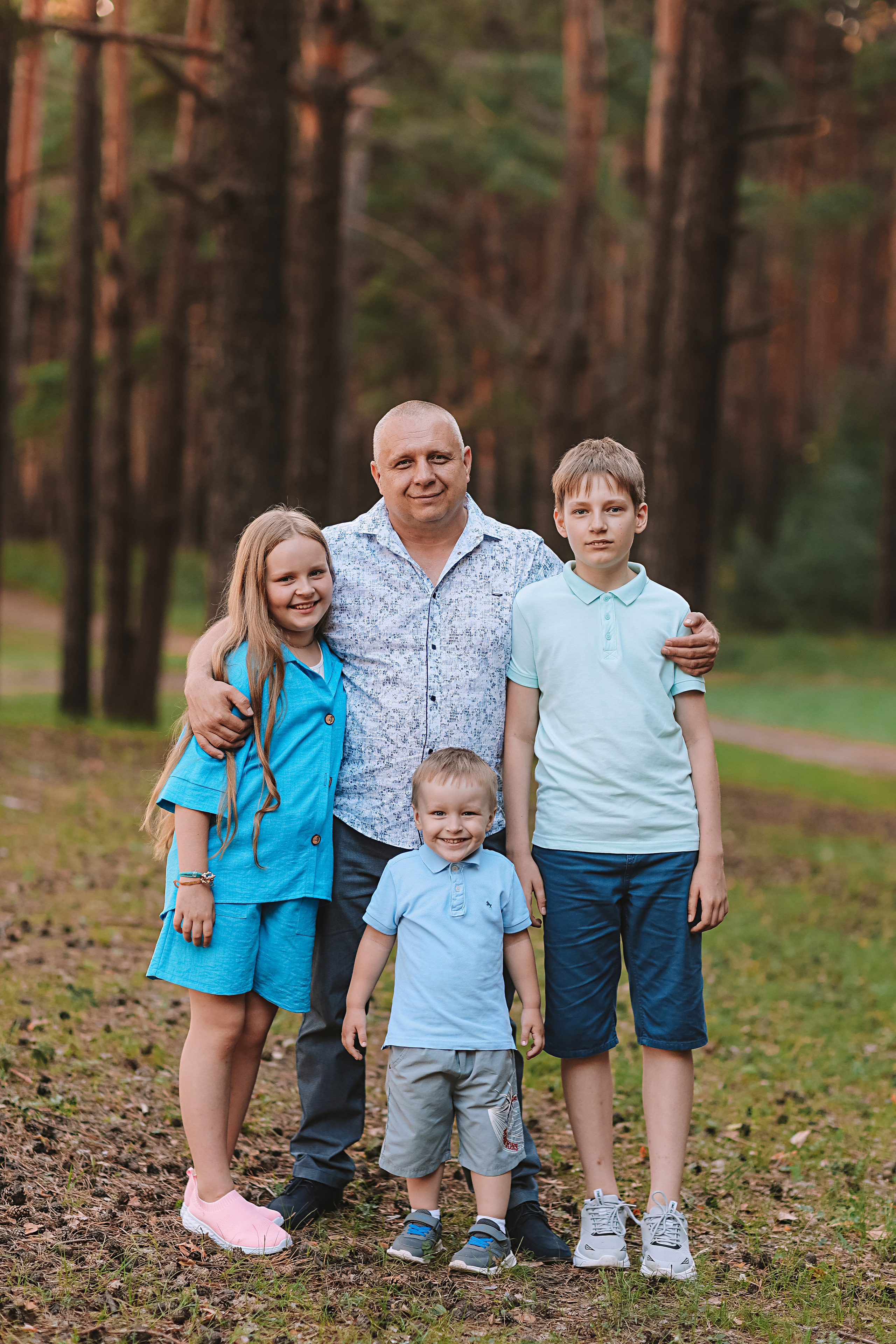 Гагаринский парк (большая семья). Семейный фотограф Тюмень, фотограф на роды Салмина Мария