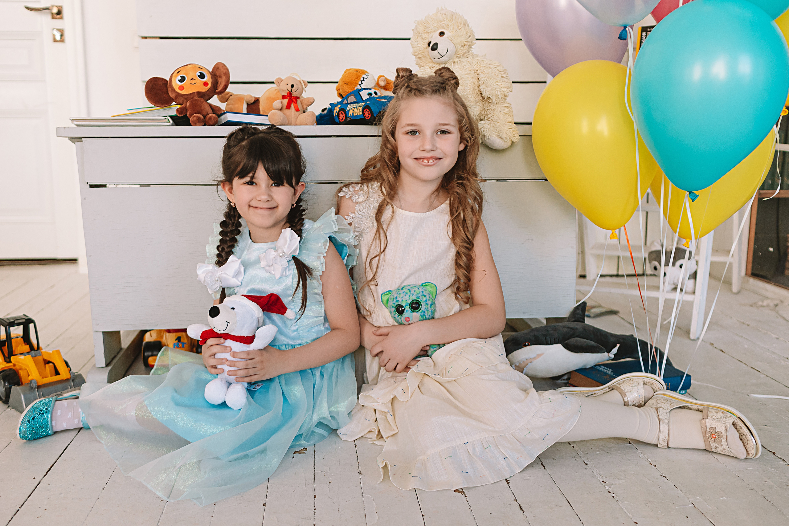 Садик в студии. Семейный фотограф Тюмень, фотограф на роды Салмина Мария