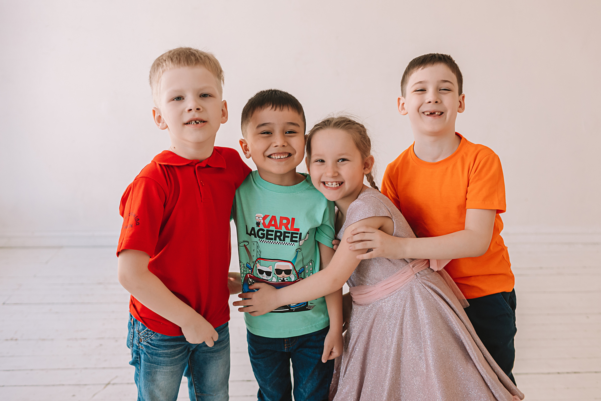 Садик в студии. Семейный фотограф Тюмень, фотограф на роды Салмина Мария