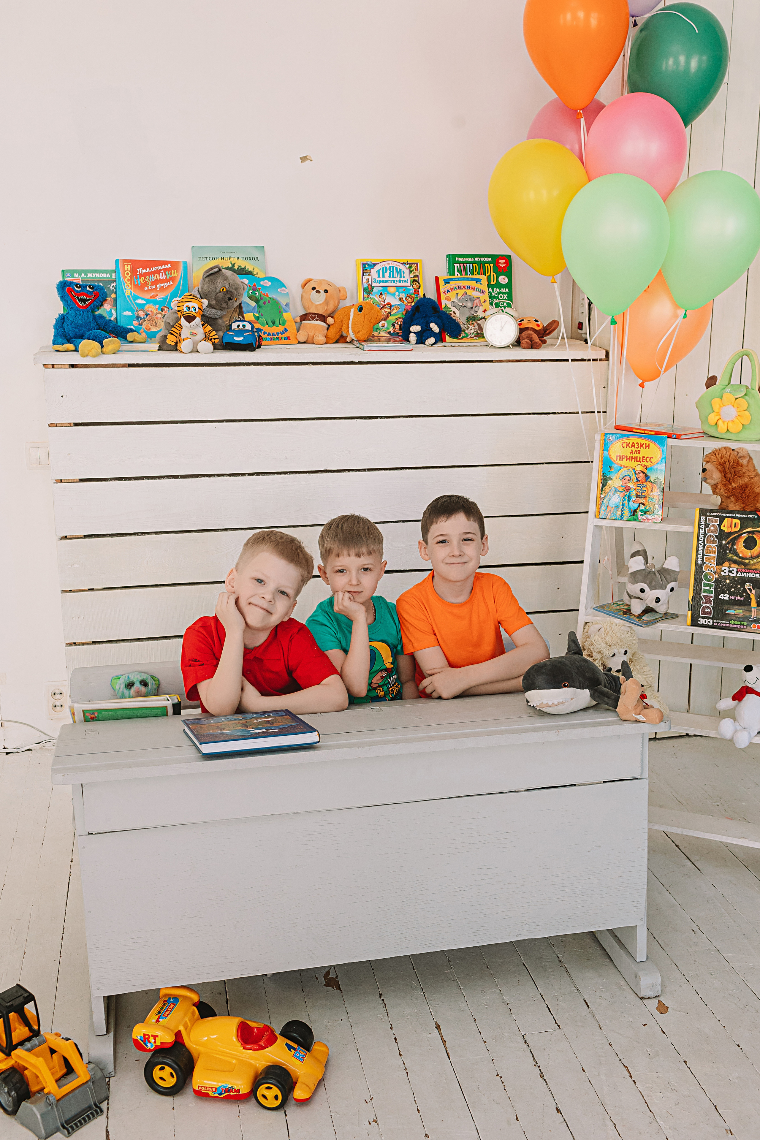 Садик в студии. Семейный фотограф Тюмень, фотограф на роды Салмина Мария