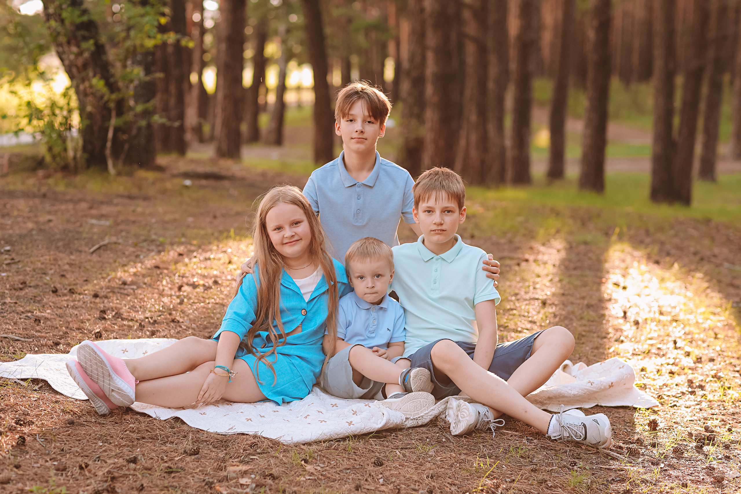 Гагаринский парк (большая семья). Семейный фотограф Тюмень, фотограф на роды Салмина Мария